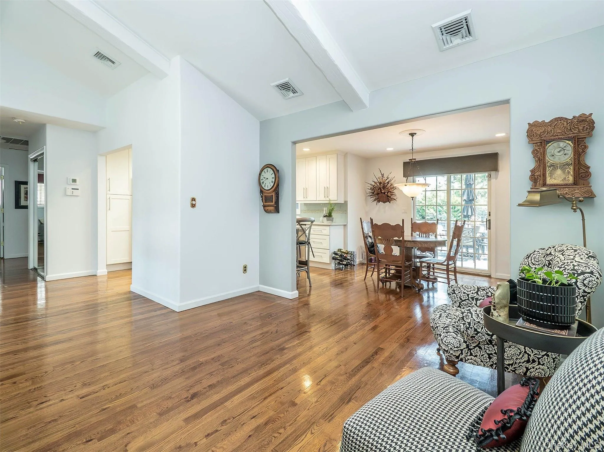 2923 Len Drive, Hempstead, NY, 4 Bedrooms Bedrooms, 6 Rooms Rooms,2 BathroomsBathrooms,Residential,For Rent,Len,0,1025387 2923 Len Drive, Hempstead, NY, 4 Bedrooms Bedrooms, 6 Rooms Rooms,2 BathroomsBathrooms,Residential,For Rent,Len,0,1025387