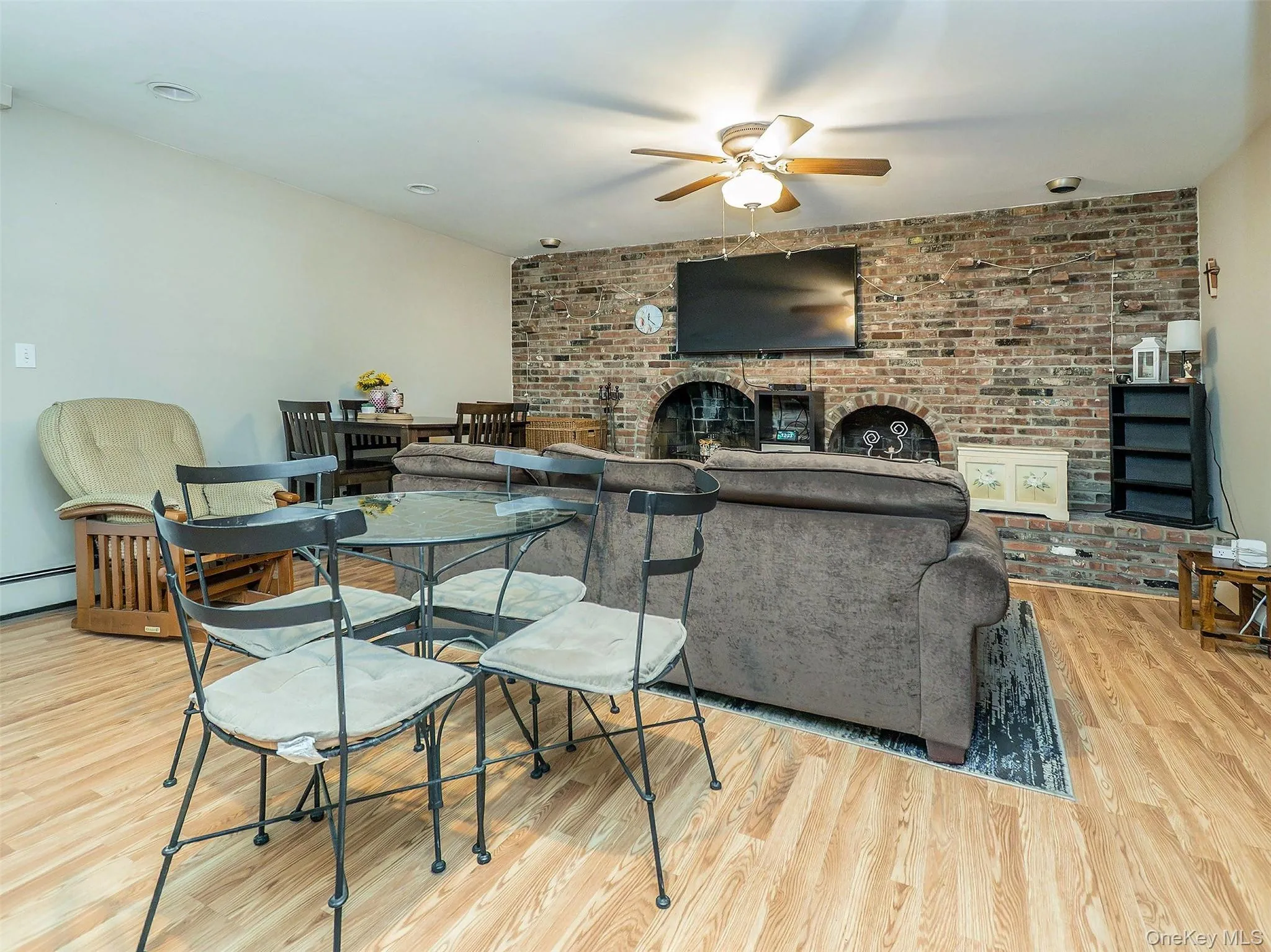 2923 Len Drive, Hempstead, NY, 4 Bedrooms Bedrooms, 6 Rooms Rooms,2 BathroomsBathrooms,Residential,For Rent,Len,0,1025387 2923 Len Drive, Hempstead, NY, 4 Bedrooms Bedrooms, 6 Rooms Rooms,2 BathroomsBathrooms,Residential,For Rent,Len,0,1025387