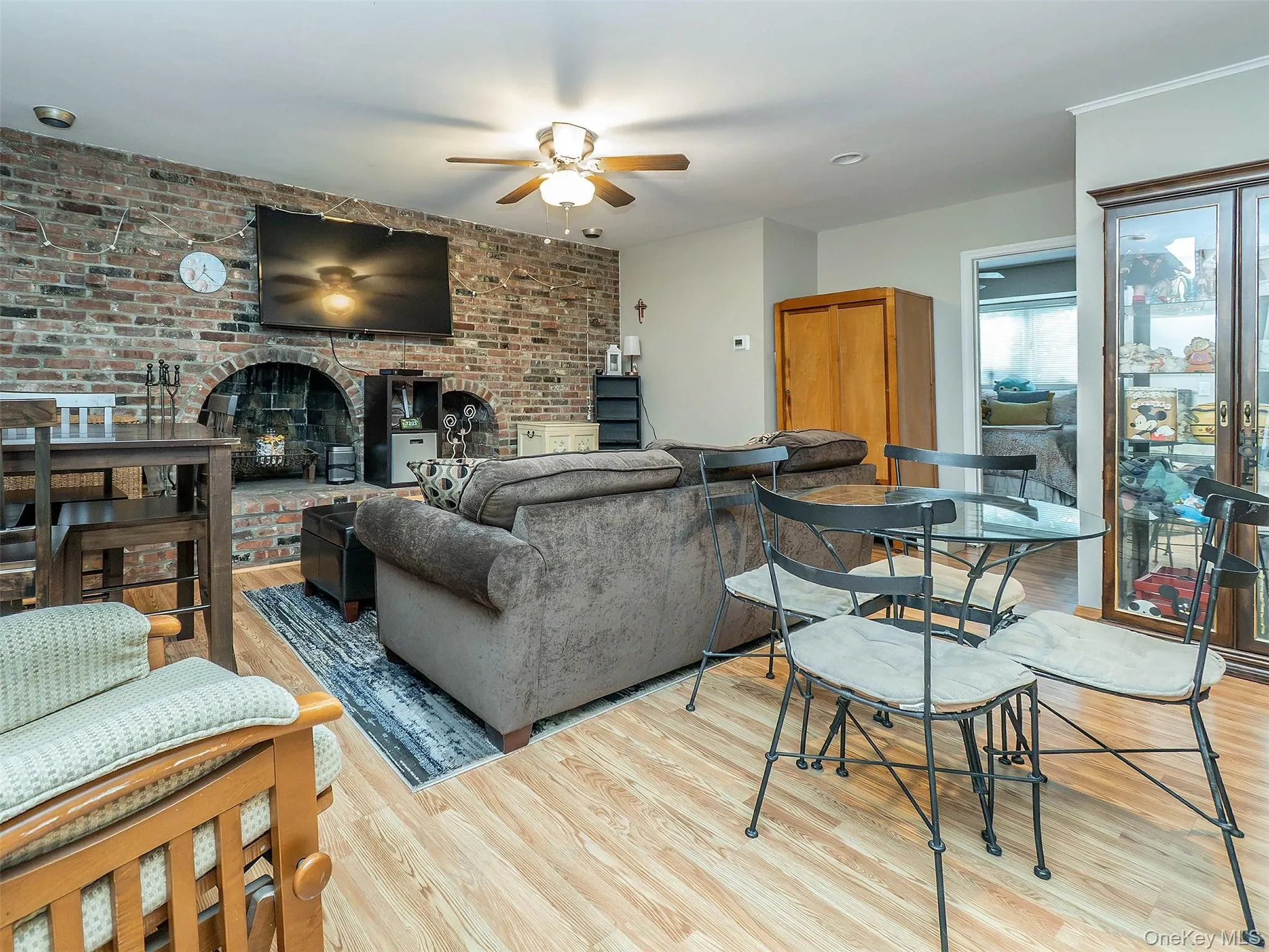 2923 Len Drive, Hempstead, NY, 4 Bedrooms Bedrooms, 6 Rooms Rooms,2 BathroomsBathrooms,Residential,For Rent,Len,0,1025387 2923 Len Drive, Hempstead, NY, 4 Bedrooms Bedrooms, 6 Rooms Rooms,2 BathroomsBathrooms,Residential,For Rent,Len,0,1025387