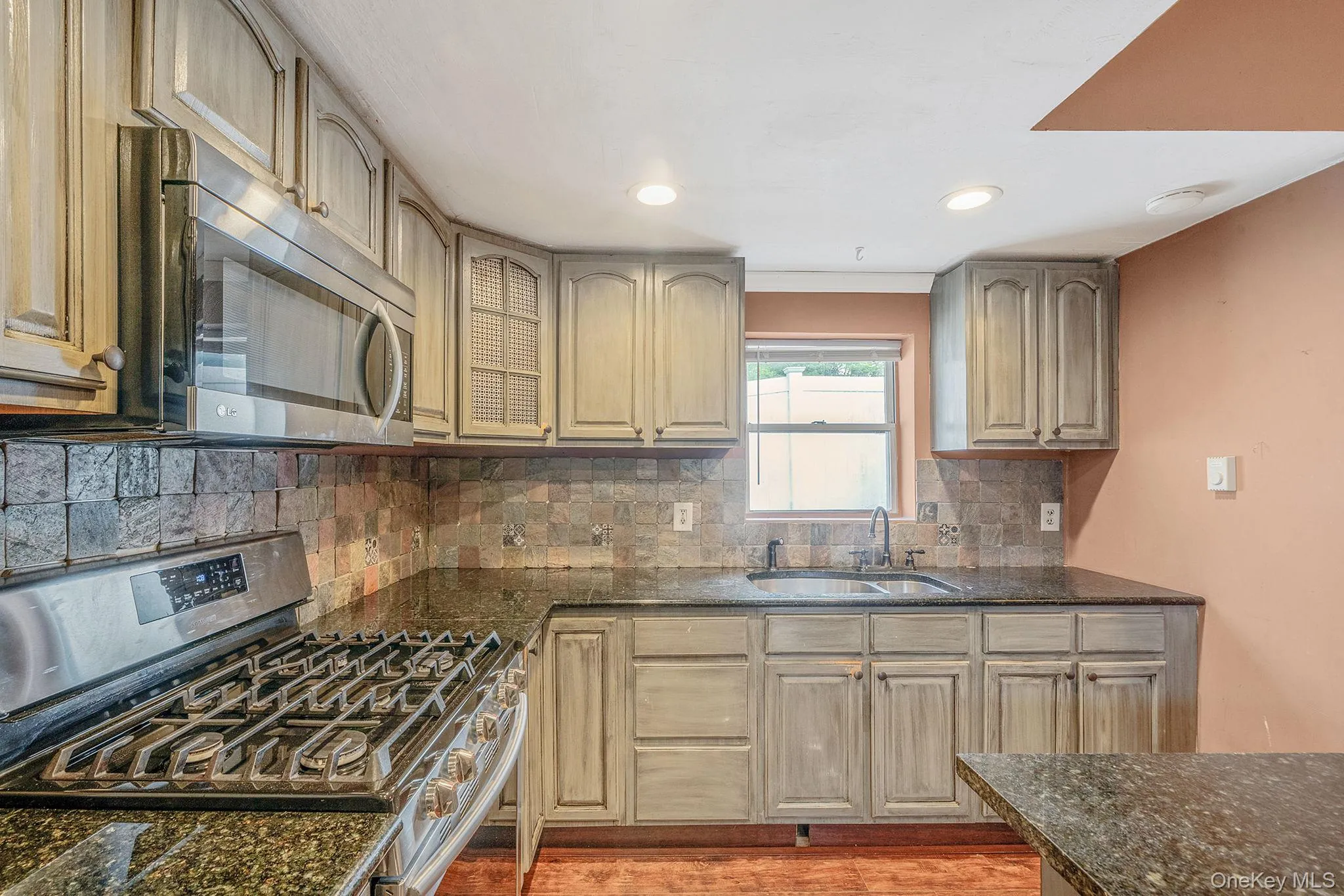 93 Maple Road, Smithtown, NY, 2 Bedrooms Bedrooms, 5 Rooms Rooms,1 BathroomBathrooms,Residential Lease,For Rent,Maple,0,1025389 93 Maple Road, Smithtown, NY, 2 Bedrooms Bedrooms, 5 Rooms Rooms,1 BathroomBathrooms,Residential Lease,For Rent,Maple,0,1025389