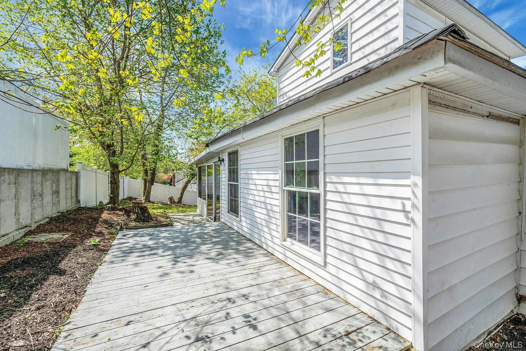 93 Maple Road, Smithtown, NY, 2 Bedrooms Bedrooms, 5 Rooms Rooms,1 BathroomBathrooms,Residential Lease,For Rent,Maple,0,1025389 93 Maple Road, Smithtown, NY, 2 Bedrooms Bedrooms, 5 Rooms Rooms,1 BathroomBathrooms,Residential Lease,For Rent,Maple,0,1025389