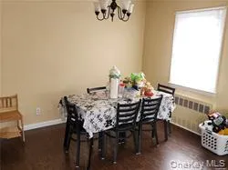 Dining Dining