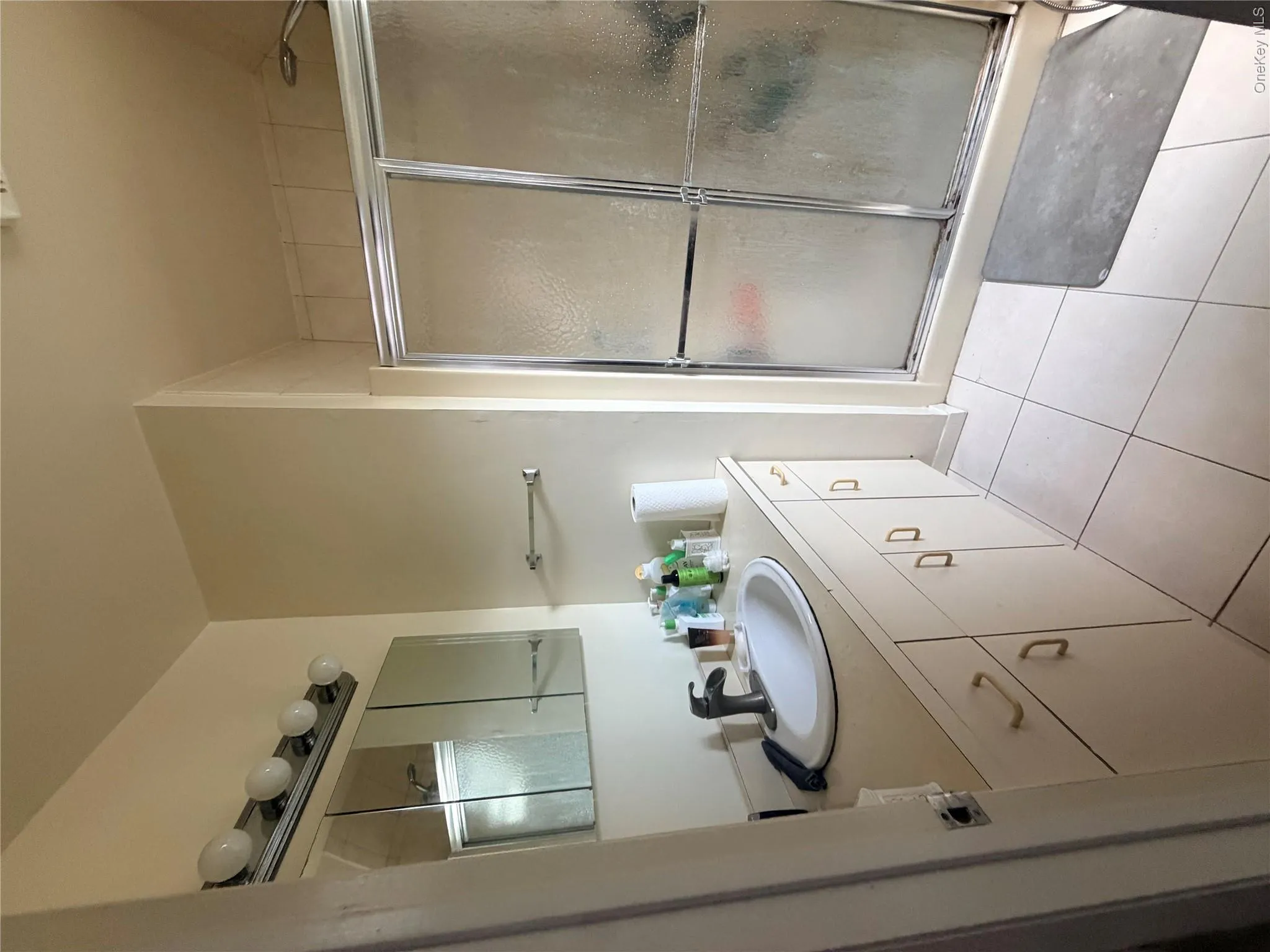 17 Main Street, Hempstead, NY, 5 Bedrooms Bedrooms, 9 Rooms Rooms,3 BathroomsBathrooms,Residential Lease,For Rent,Main,0,1025393 17 Main Street, Hempstead, NY, 5 Bedrooms Bedrooms, 9 Rooms Rooms,3 BathroomsBathrooms,Residential Lease,For Rent,Main,0,1025393