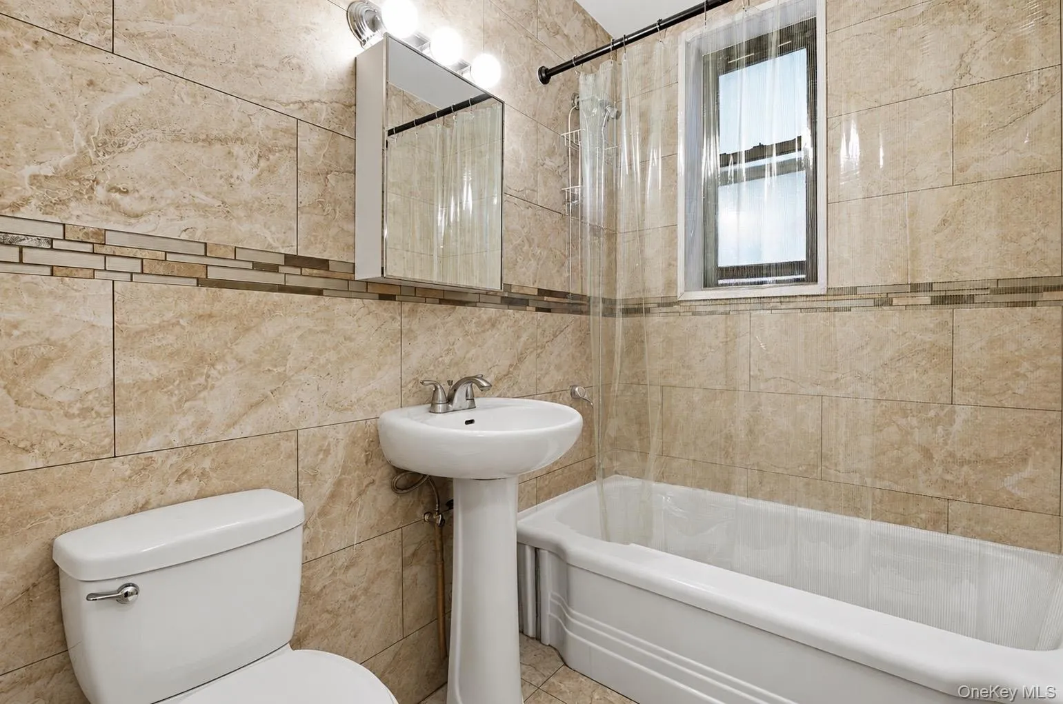 84-31 Van Wyck Expressway, New York, NY, 2 Bedrooms Bedrooms, 7 Rooms Rooms,1 BathroomBathrooms,Residential,For Rent,Van Wyck,0,1025396 84-31 Van Wyck Expressway, New York, NY, 2 Bedrooms Bedrooms, 7 Rooms Rooms,1 BathroomBathrooms,Residential,For Rent,Van Wyck,0,1025396