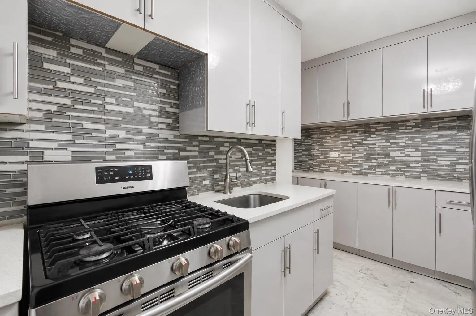 84-31 Van Wyck Expressway, New York, NY, 2 Bedrooms Bedrooms, 7 Rooms Rooms,1 BathroomBathrooms,Residential,For Rent,Van Wyck,0,1025396 84-31 Van Wyck Expressway, New York, NY, 2 Bedrooms Bedrooms, 7 Rooms Rooms,1 BathroomBathrooms,Residential,For Rent,Van Wyck,0,1025396