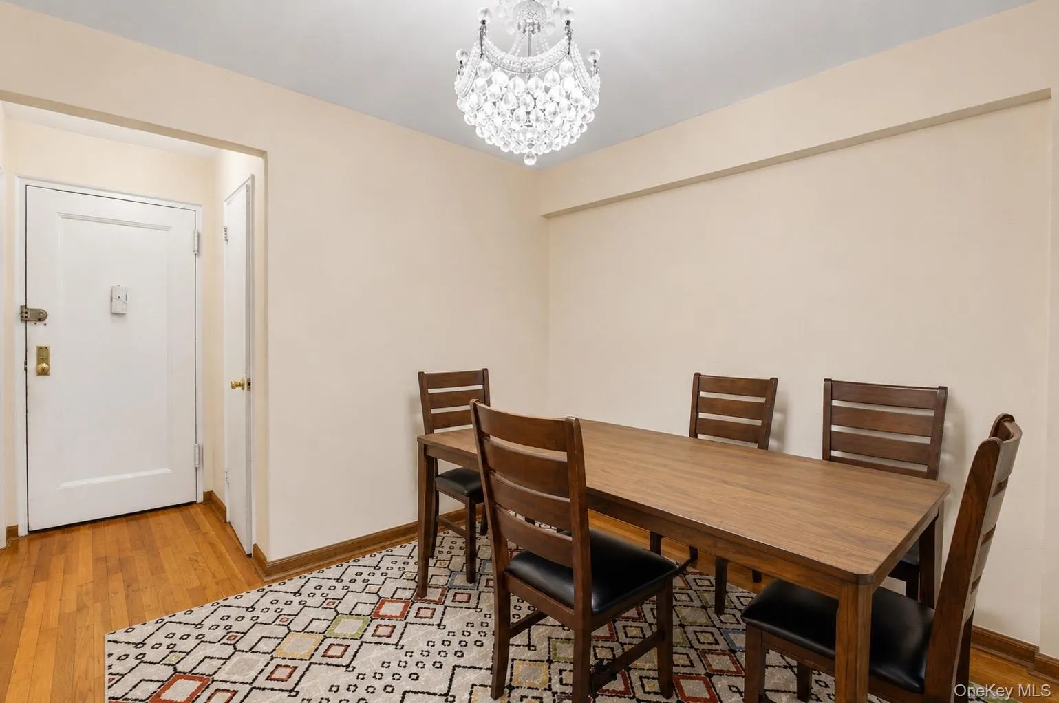 84-31 Van Wyck Expressway, New York, NY, 2 Bedrooms Bedrooms, 7 Rooms Rooms,1 BathroomBathrooms,Residential,For Rent,Van Wyck,0,1025396 84-31 Van Wyck Expressway, New York, NY, 2 Bedrooms Bedrooms, 7 Rooms Rooms,1 BathroomBathrooms,Residential,For Rent,Van Wyck,0,1025396