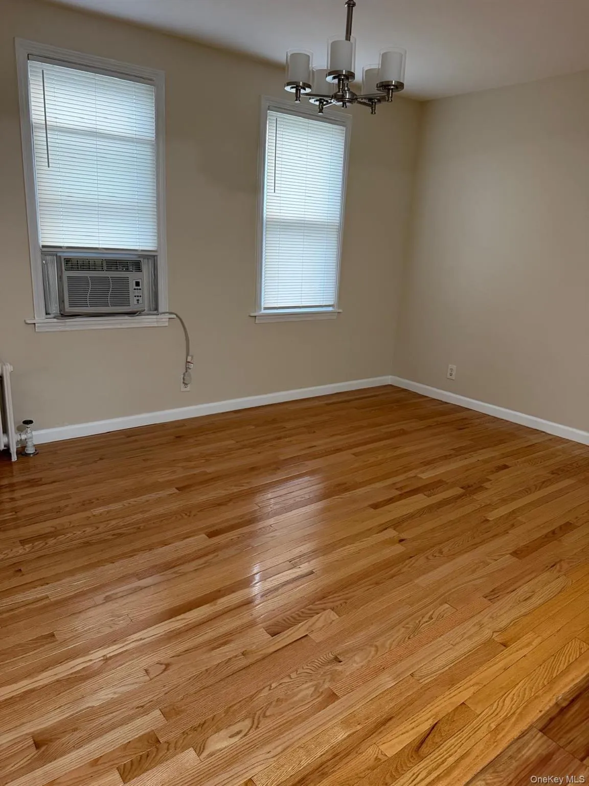 196 Hosmer Avenue, New York, NY, 2 Bedrooms Bedrooms, 8 Rooms Rooms,2 BathroomsBathrooms,Residential,For Rent,Hosmer,0,1025398 196 Hosmer Avenue, New York, NY, 2 Bedrooms Bedrooms, 8 Rooms Rooms,2 BathroomsBathrooms,Residential,For Rent,Hosmer,0,1025398