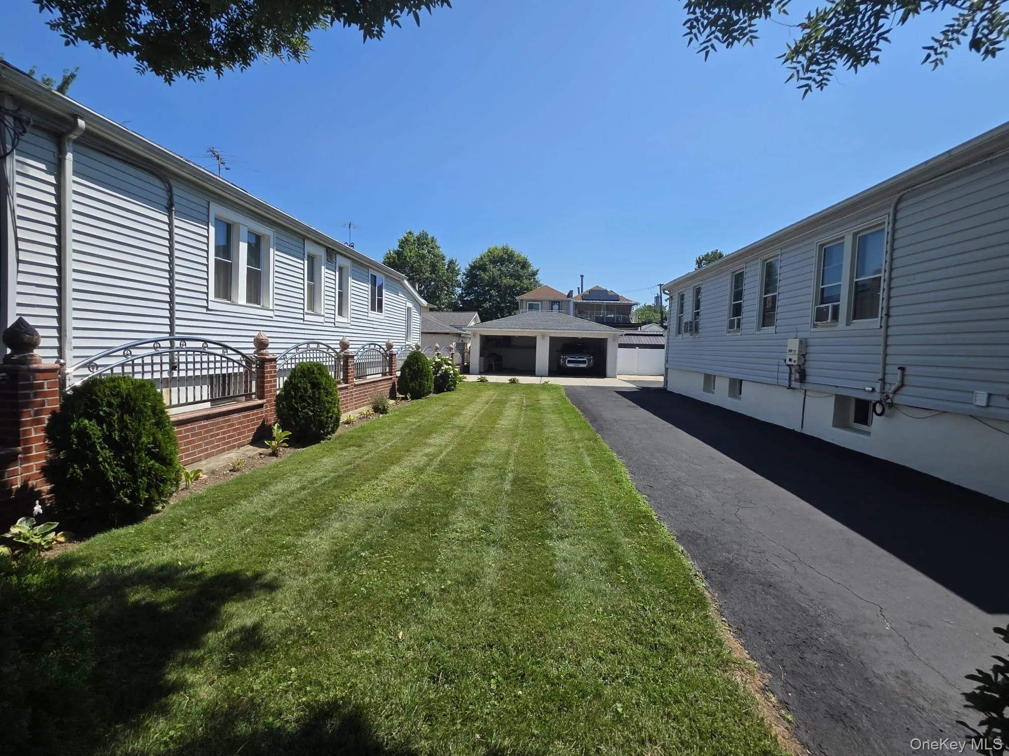 196 Hosmer Avenue, New York, NY, 2 Bedrooms Bedrooms, 8 Rooms Rooms,2 BathroomsBathrooms,Residential,For Rent,Hosmer,0,1025398 196 Hosmer Avenue, New York, NY, 2 Bedrooms Bedrooms, 8 Rooms Rooms,2 BathroomsBathrooms,Residential,For Rent,Hosmer,0,1025398