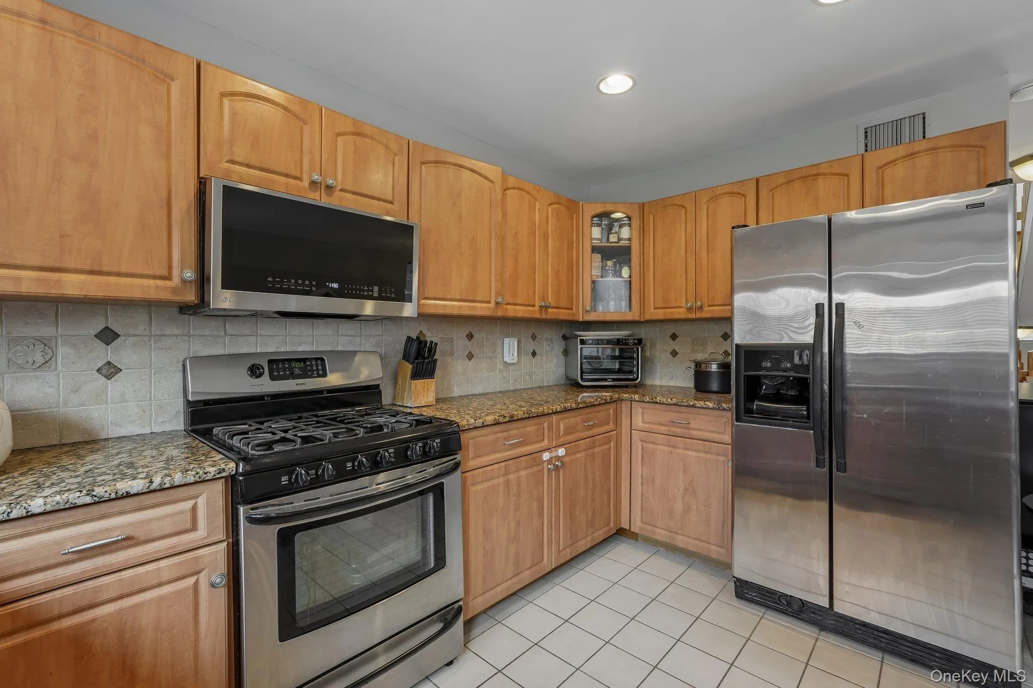 42 Tulip Court, Clarkstown, NY, 2 Bedrooms Bedrooms, 6 Rooms Rooms,2 BathroomsBathrooms,Residential,For Rent,Tulip,0,1025399 42 Tulip Court, Clarkstown, NY, 2 Bedrooms Bedrooms, 6 Rooms Rooms,2 BathroomsBathrooms,Residential,For Rent,Tulip,0,1025399