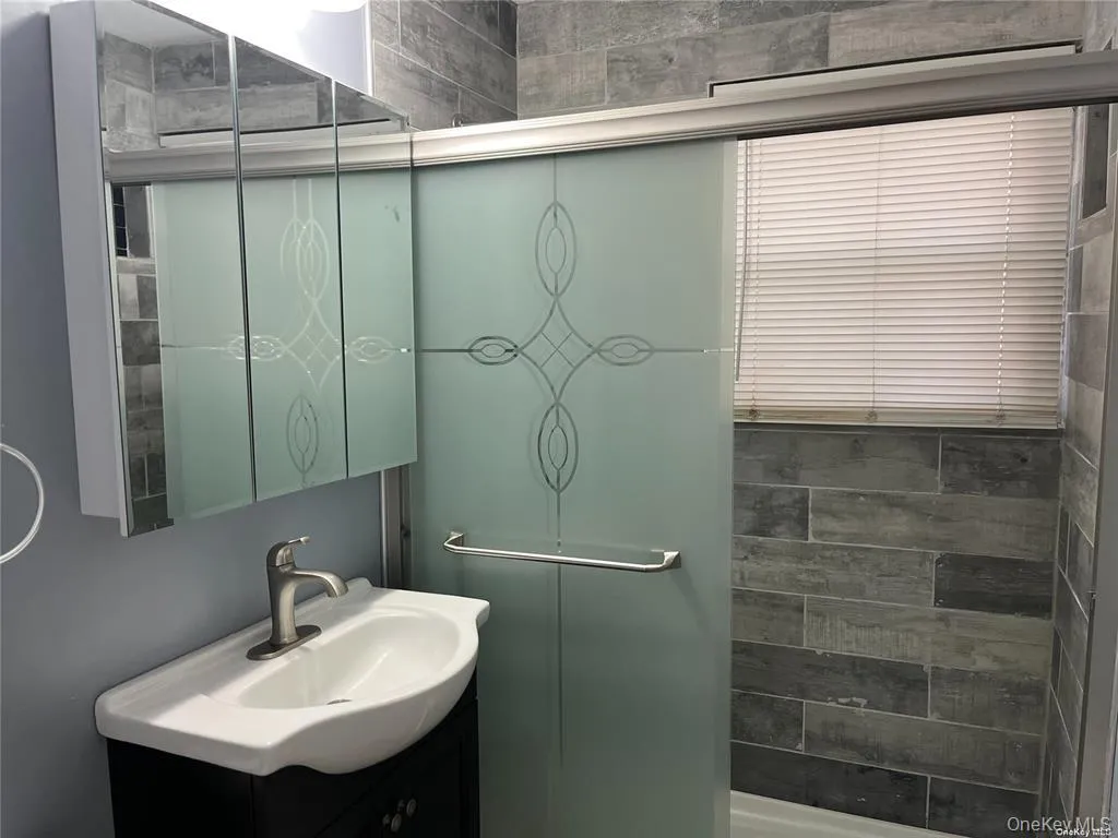 1069 Fenwood Drive, Hempstead, NY, 1 Bedroom Bedrooms, 3 Rooms Rooms,1 BathroomBathrooms,Residential Lease,For Rent,Fenwood,0,1025402 1069 Fenwood Drive, Hempstead, NY, 1 Bedroom Bedrooms, 3 Rooms Rooms,1 BathroomBathrooms,Residential Lease,For Rent,Fenwood,0,1025402