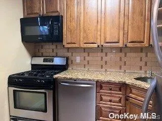 1069 Fenwood Drive, Hempstead, NY, 1 Bedroom Bedrooms, 3 Rooms Rooms,1 BathroomBathrooms,Residential Lease,For Rent,Fenwood,0,1025402 1069 Fenwood Drive, Hempstead, NY, 1 Bedroom Bedrooms, 3 Rooms Rooms,1 BathroomBathrooms,Residential Lease,For Rent,Fenwood,0,1025402