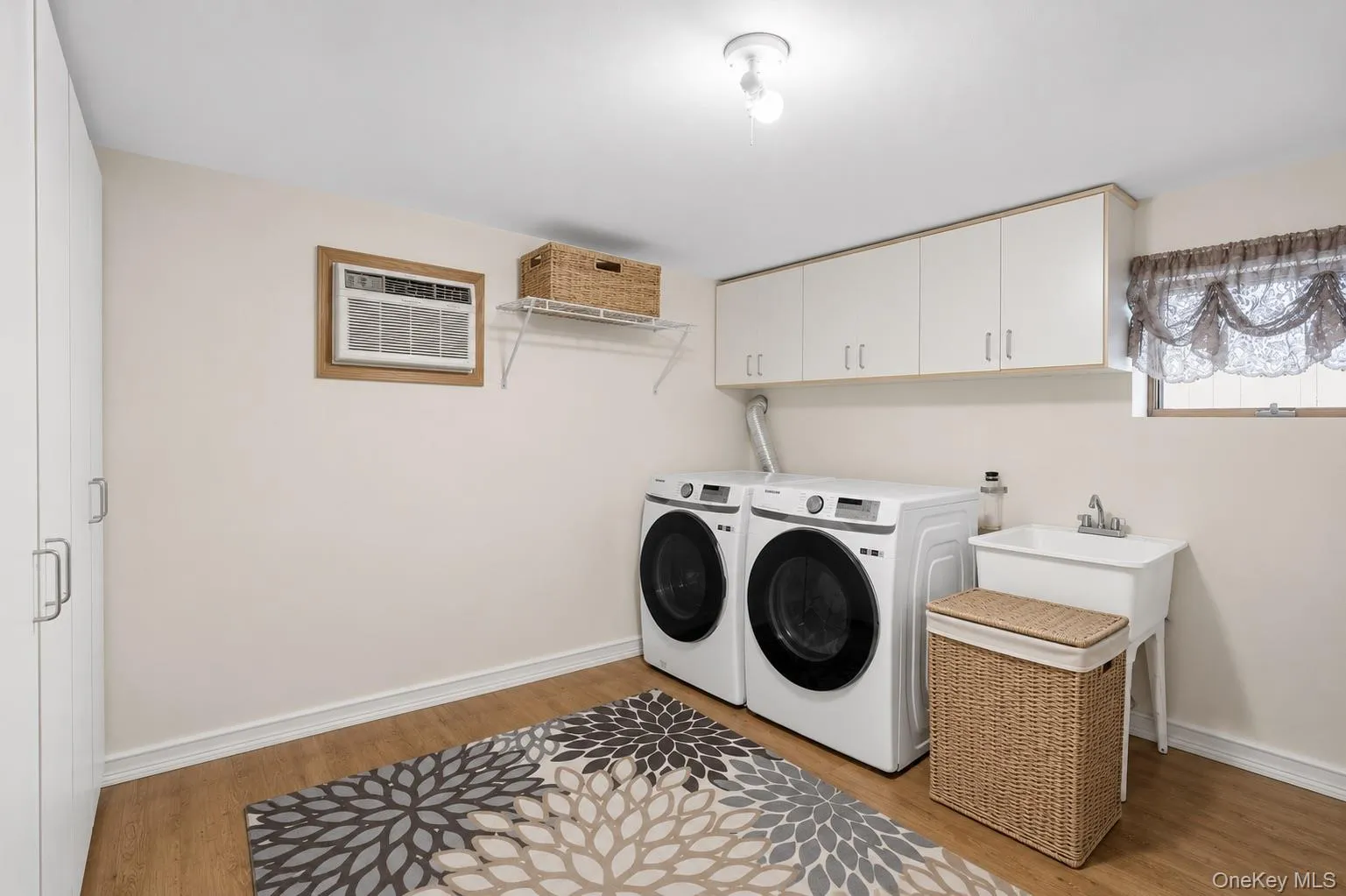 3153 Lee Place, Hempstead, NY, 6 Bedrooms Bedrooms, 10 Rooms Rooms,4 BathroomsBathrooms,Residential,For Rent,Lee,0,1025403 3153 Lee Place, Hempstead, NY, 6 Bedrooms Bedrooms, 10 Rooms Rooms,4 BathroomsBathrooms,Residential,For Rent,Lee,0,1025403