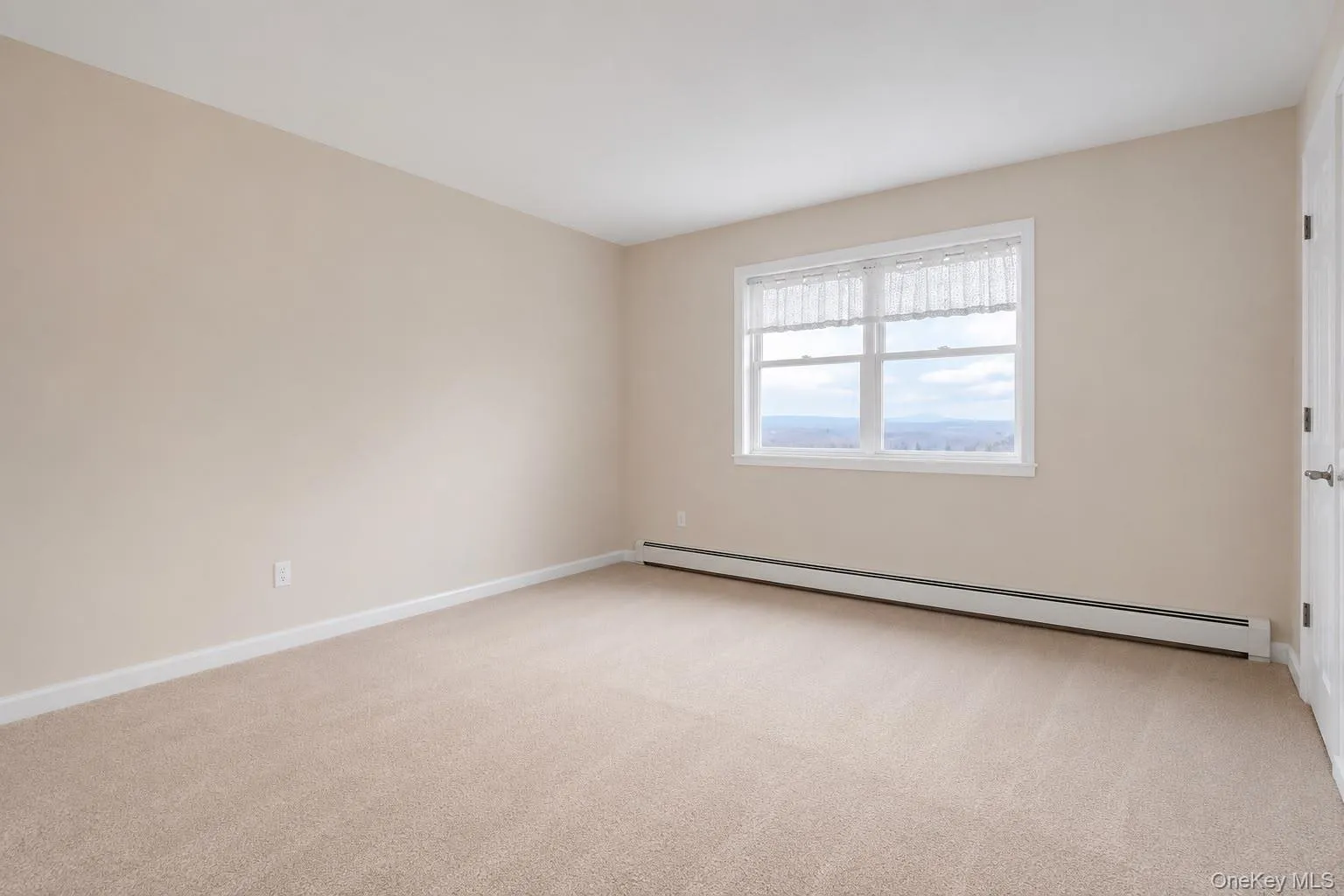 25 Round Hill Road, Blooming Grove, NY, 4 Bedrooms Bedrooms, 9 Rooms Rooms,2 BathroomsBathrooms,Residential Lease,For Rent,Round Hill,0,1025409 25 Round Hill Road, Blooming Grove, NY, 4 Bedrooms Bedrooms, 9 Rooms Rooms,2 BathroomsBathrooms,Residential Lease,For Rent,Round Hill,0,1025409