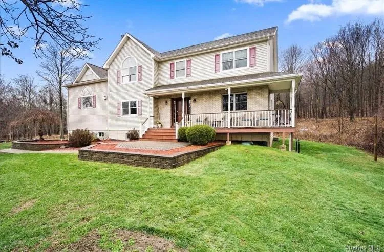 25 Round Hill Road, Blooming Grove, NY, 4 Bedrooms Bedrooms, 9 Rooms Rooms,2 BathroomsBathrooms,Residential Lease,For Rent,Round Hill,0,1025409 25 Round Hill Road, Blooming Grove, NY, 4 Bedrooms Bedrooms, 9 Rooms Rooms,2 BathroomsBathrooms,Residential Lease,For Rent,Round Hill,0,1025409