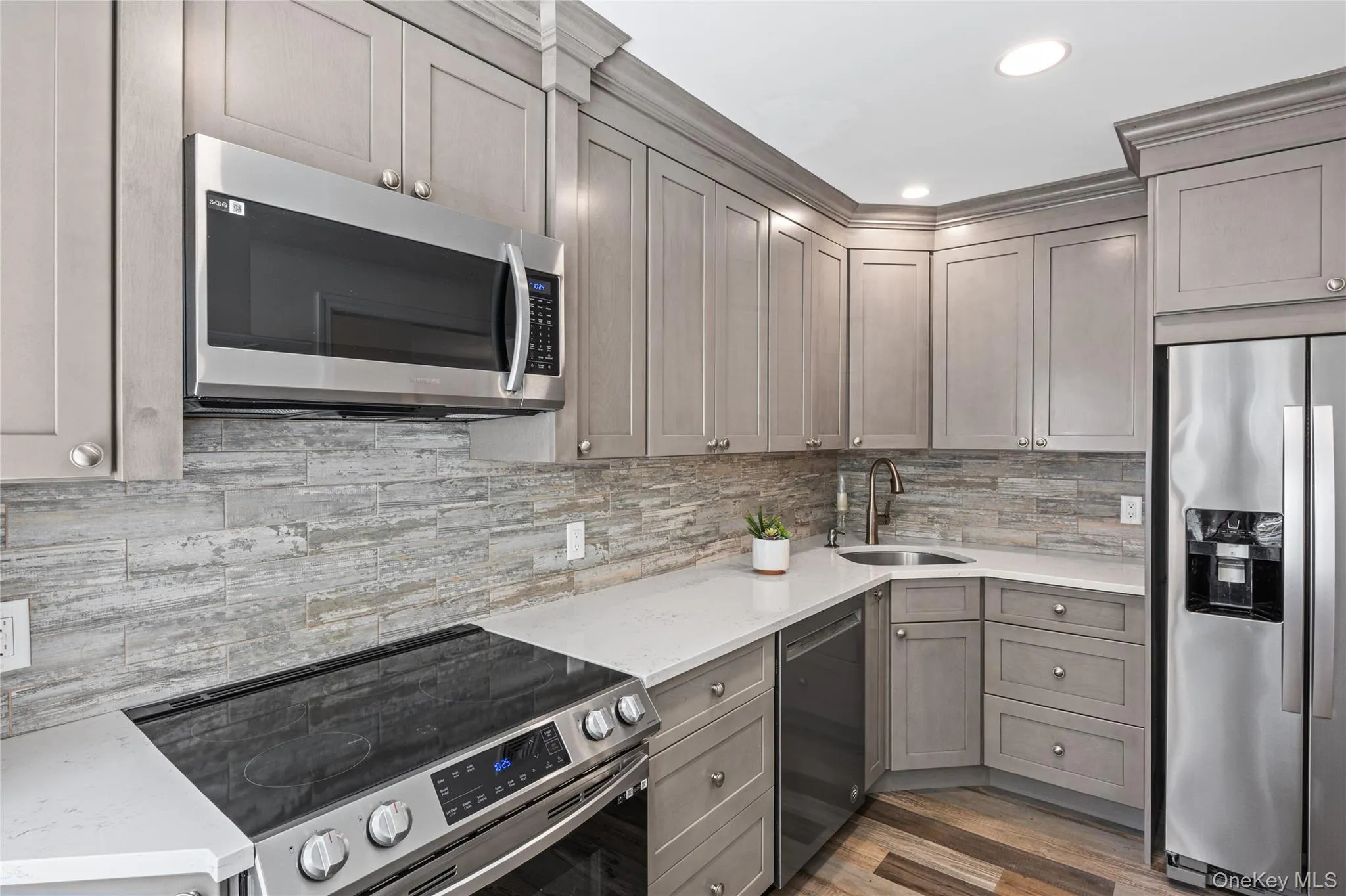 106 Strathmore Court Drive, Brookhaven, NY, 3 Bedrooms Bedrooms, 6 Rooms Rooms,2 BathroomsBathrooms,Residential,For Rent,Strathmore Court,0,1025416 106 Strathmore Court Drive, Brookhaven, NY, 3 Bedrooms Bedrooms, 6 Rooms Rooms,2 BathroomsBathrooms,Residential,For Rent,Strathmore Court,0,1025416