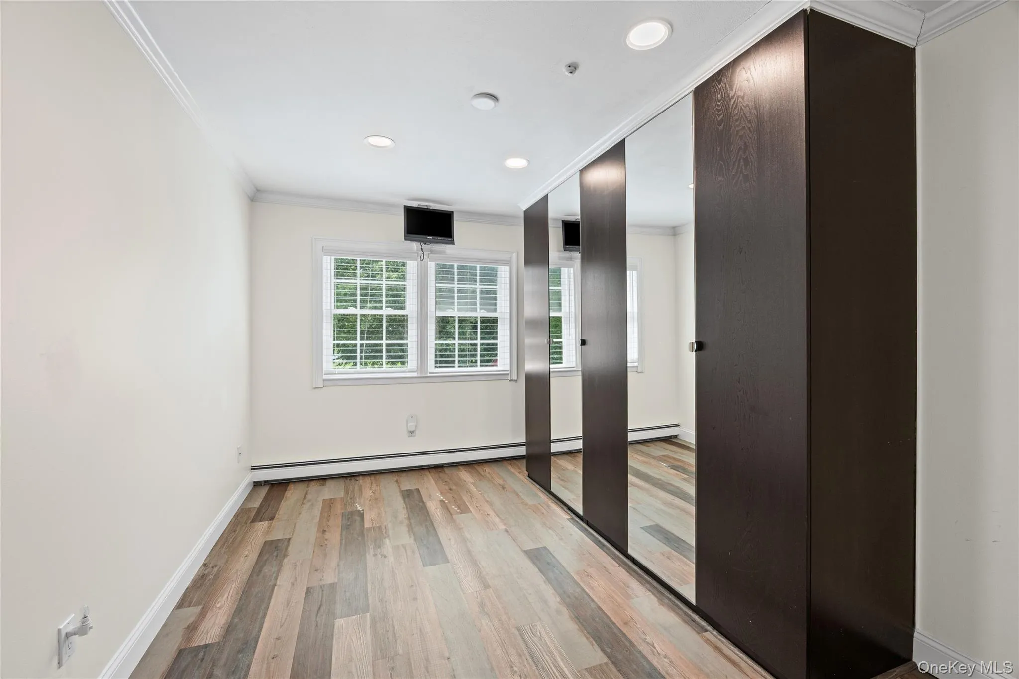 106 Strathmore Court Drive, Brookhaven, NY, 3 Bedrooms Bedrooms, 6 Rooms Rooms,2 BathroomsBathrooms,Residential,For Rent,Strathmore Court,0,1025416 106 Strathmore Court Drive, Brookhaven, NY, 3 Bedrooms Bedrooms, 6 Rooms Rooms,2 BathroomsBathrooms,Residential,For Rent,Strathmore Court,0,1025416