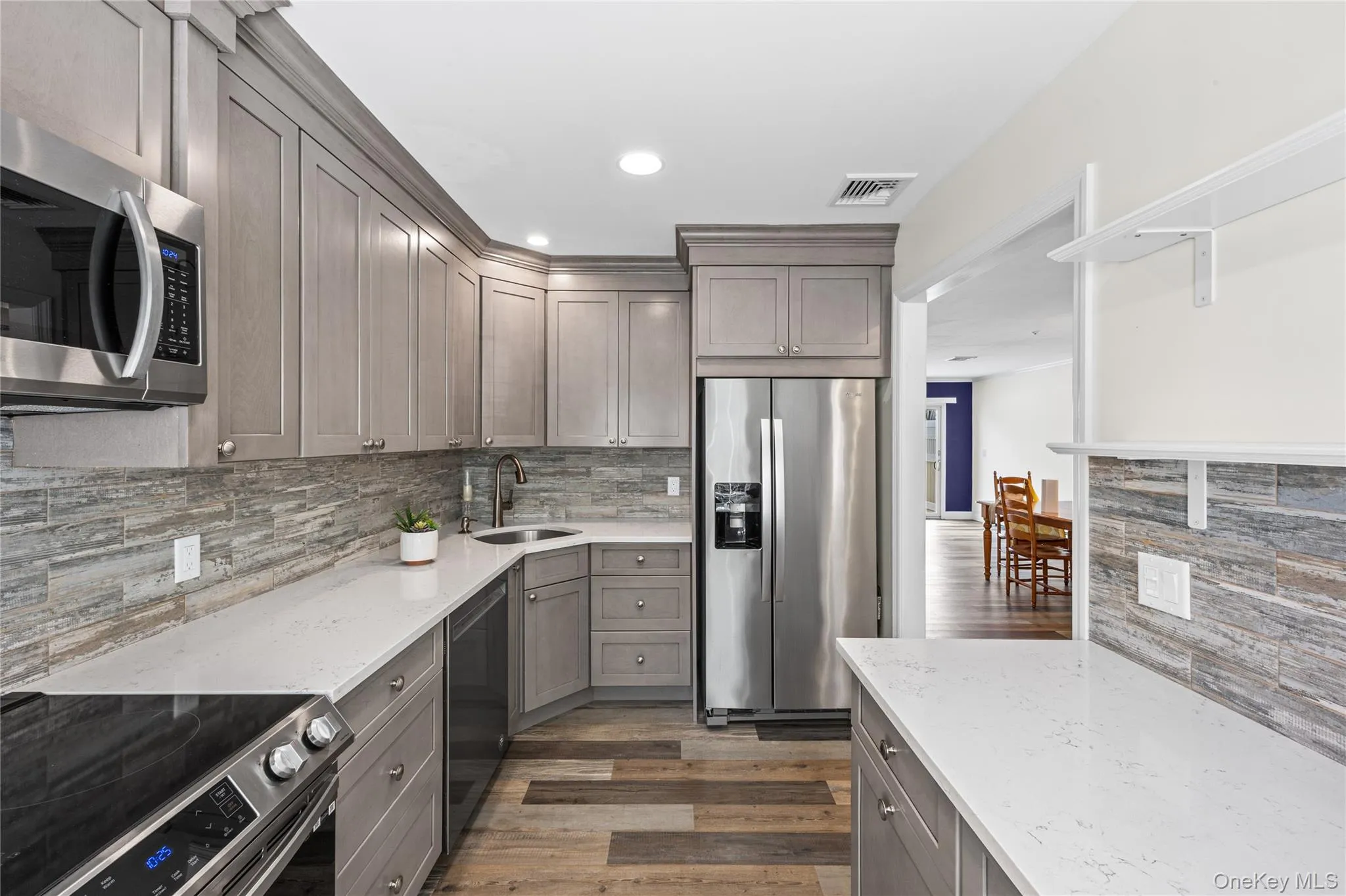 106 Strathmore Court Drive, Brookhaven, NY, 3 Bedrooms Bedrooms, 6 Rooms Rooms,2 BathroomsBathrooms,Residential,For Rent,Strathmore Court,0,1025416 106 Strathmore Court Drive, Brookhaven, NY, 3 Bedrooms Bedrooms, 6 Rooms Rooms,2 BathroomsBathrooms,Residential,For Rent,Strathmore Court,0,1025416