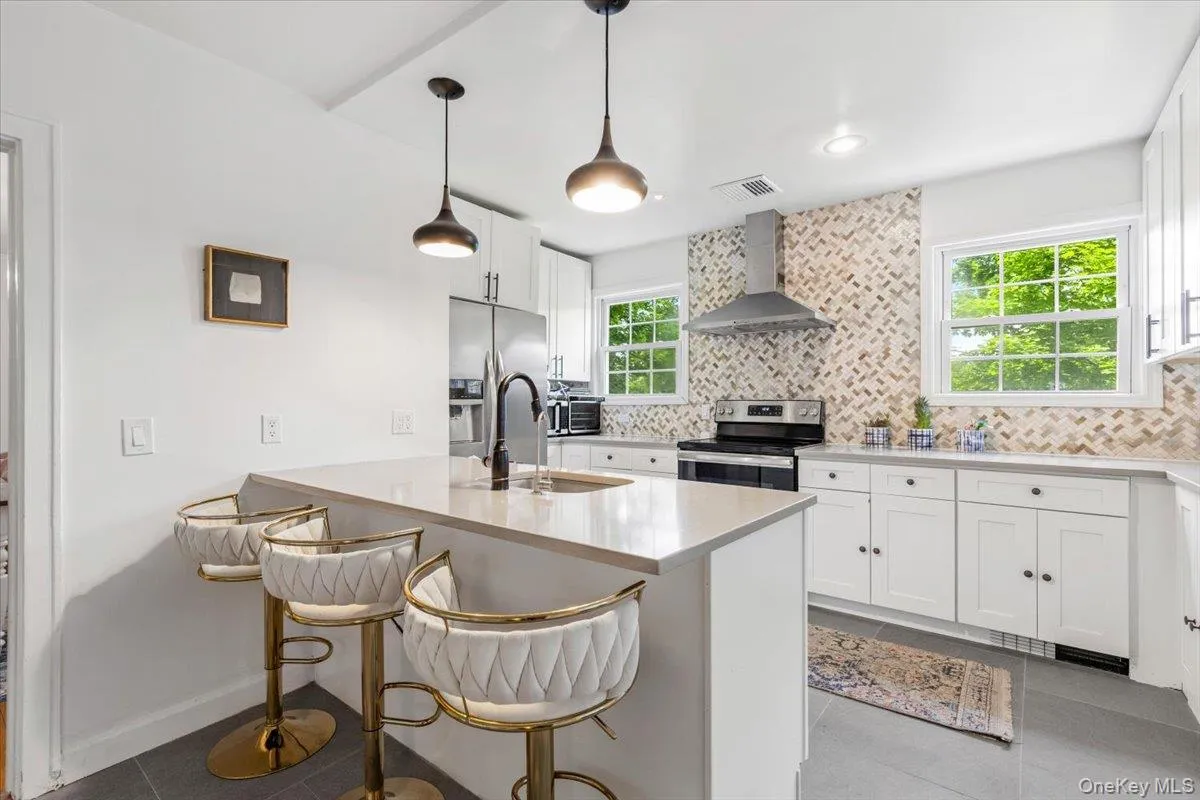 38 Fenimore Drive, Harrison, NY, 4 Bedrooms Bedrooms, 9 Rooms Rooms,3 BathroomsBathrooms,Residential,For Rent,Fenimore,0,1025421 38 Fenimore Drive, Harrison, NY, 4 Bedrooms Bedrooms, 9 Rooms Rooms,3 BathroomsBathrooms,Residential,For Rent,Fenimore,0,1025421