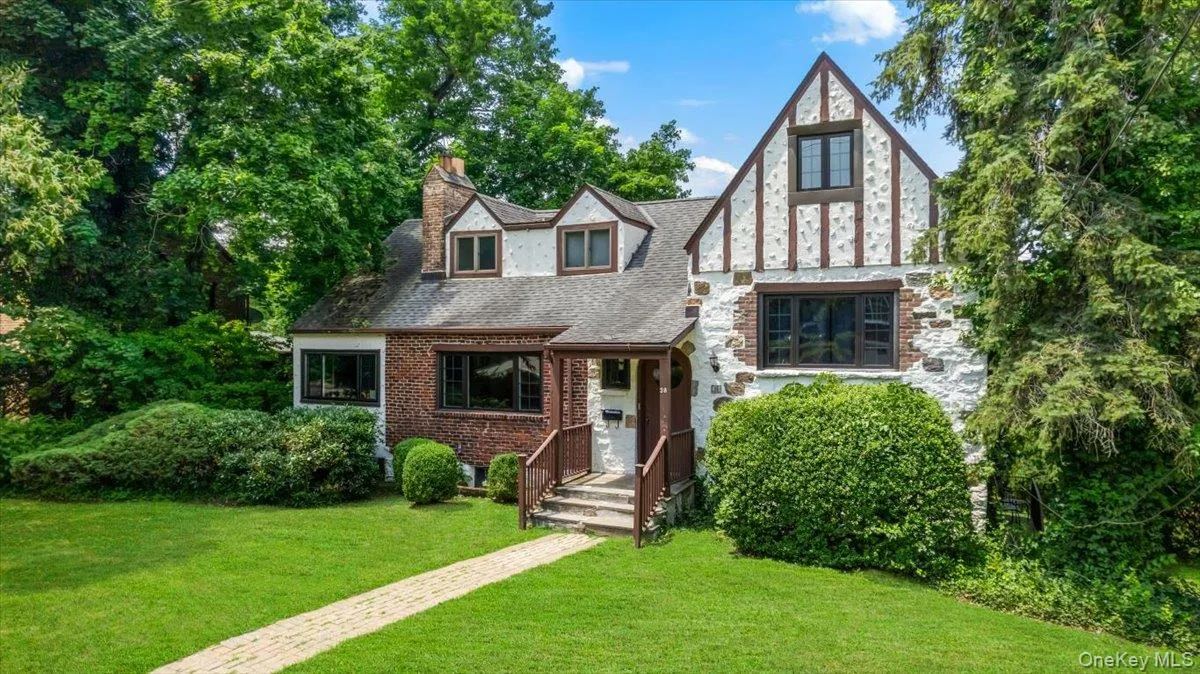 38 Fenimore Drive, Harrison, NY, 4 Bedrooms Bedrooms, 9 Rooms Rooms,3 BathroomsBathrooms,Residential,For Rent,Fenimore,0,1025421 38 Fenimore Drive, Harrison, NY, 4 Bedrooms Bedrooms, 9 Rooms Rooms,3 BathroomsBathrooms,Residential,For Rent,Fenimore,0,1025421