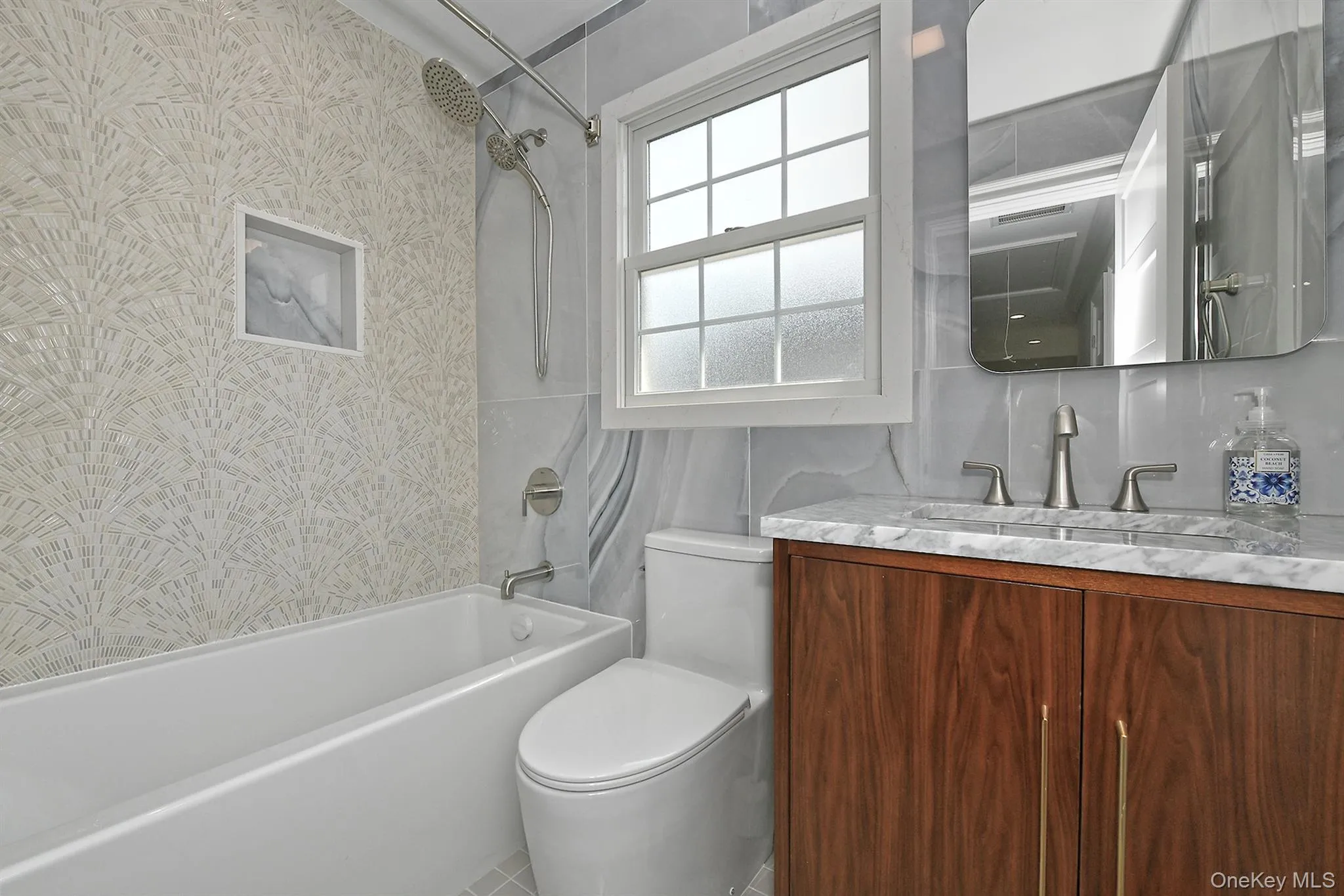 127 Vanderbilt Avenue, North Hempstead, NY, 5 Bedrooms Bedrooms, 10 Rooms Rooms,4 BathroomsBathrooms,Residential,For Rent,Vanderbilt,0,1025429 127 Vanderbilt Avenue, North Hempstead, NY, 5 Bedrooms Bedrooms, 10 Rooms Rooms,4 BathroomsBathrooms,Residential,For Rent,Vanderbilt,0,1025429