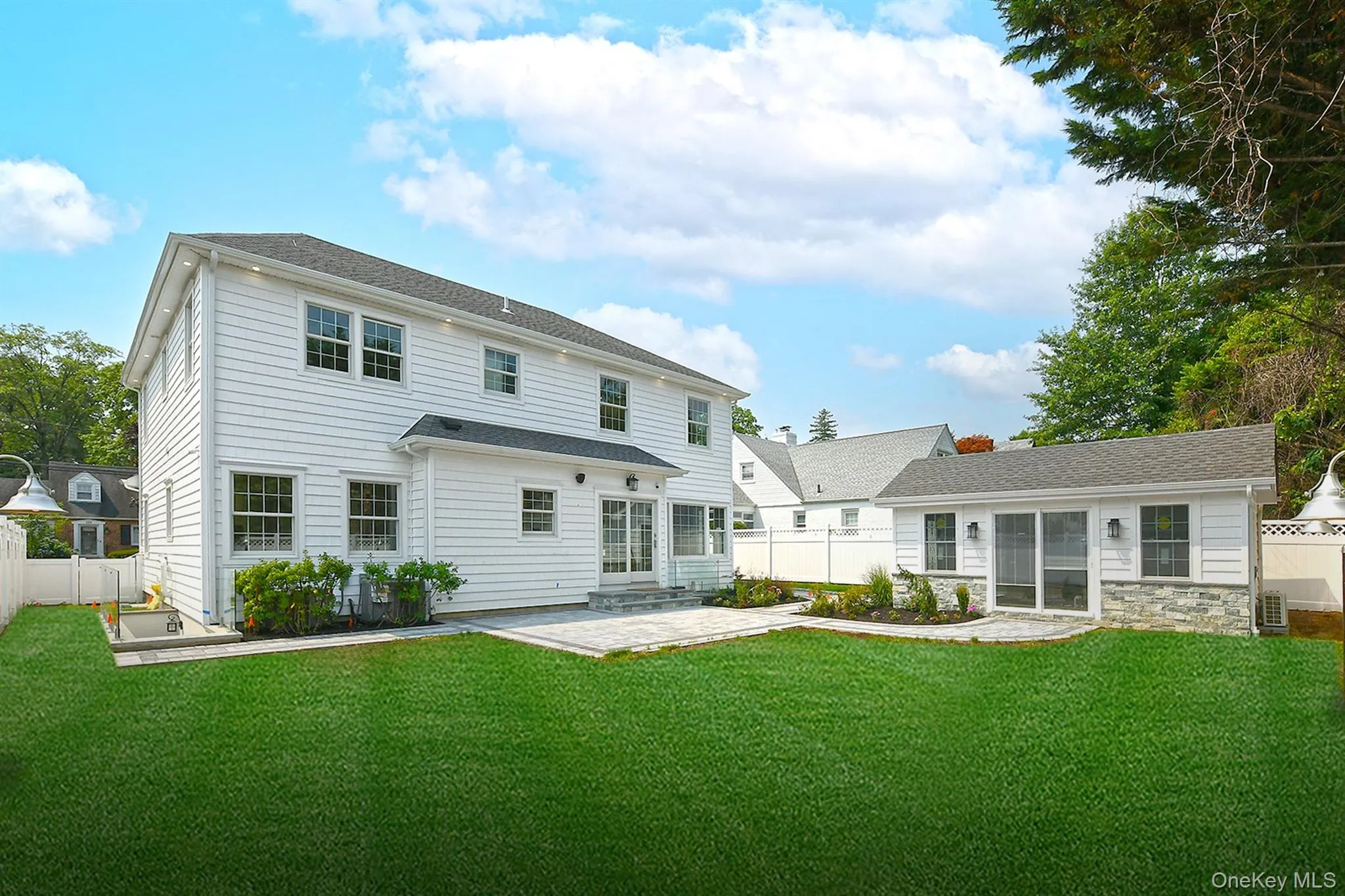 127 Vanderbilt Avenue, North Hempstead, NY, 5 Bedrooms Bedrooms, 10 Rooms Rooms,4 BathroomsBathrooms,Residential,For Rent,Vanderbilt,0,1025429 127 Vanderbilt Avenue, North Hempstead, NY, 5 Bedrooms Bedrooms, 10 Rooms Rooms,4 BathroomsBathrooms,Residential,For Rent,Vanderbilt,0,1025429