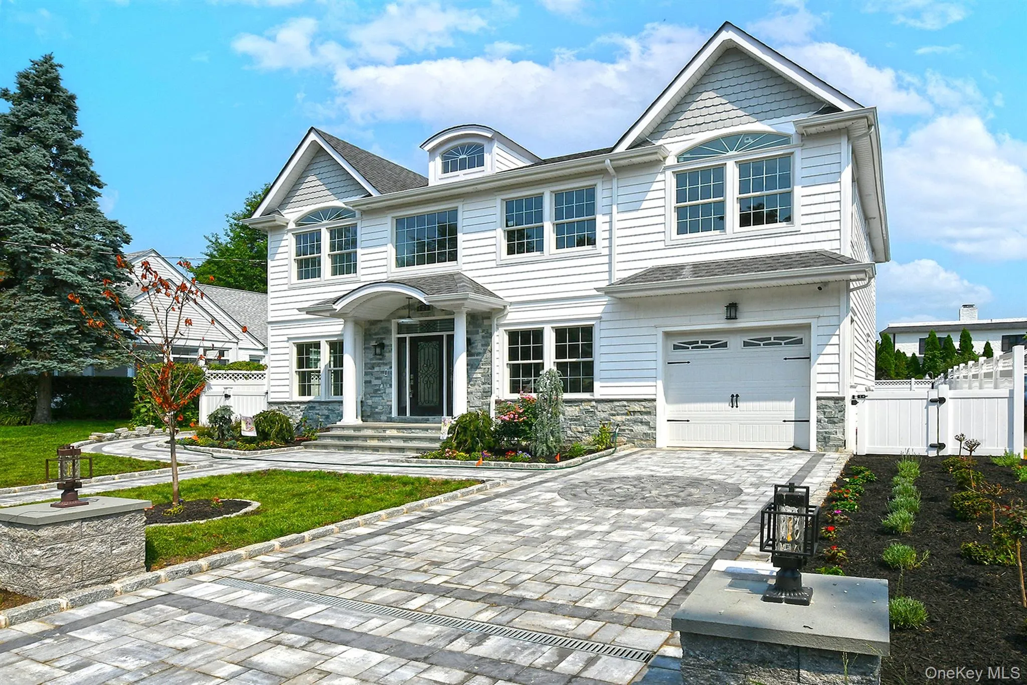 127 Vanderbilt Avenue, North Hempstead, NY, 5 Bedrooms Bedrooms, 10 Rooms Rooms,4 BathroomsBathrooms,Residential,For Rent,Vanderbilt,0,1025429 127 Vanderbilt Avenue, North Hempstead, NY, 5 Bedrooms Bedrooms, 10 Rooms Rooms,4 BathroomsBathrooms,Residential,For Rent,Vanderbilt,0,1025429