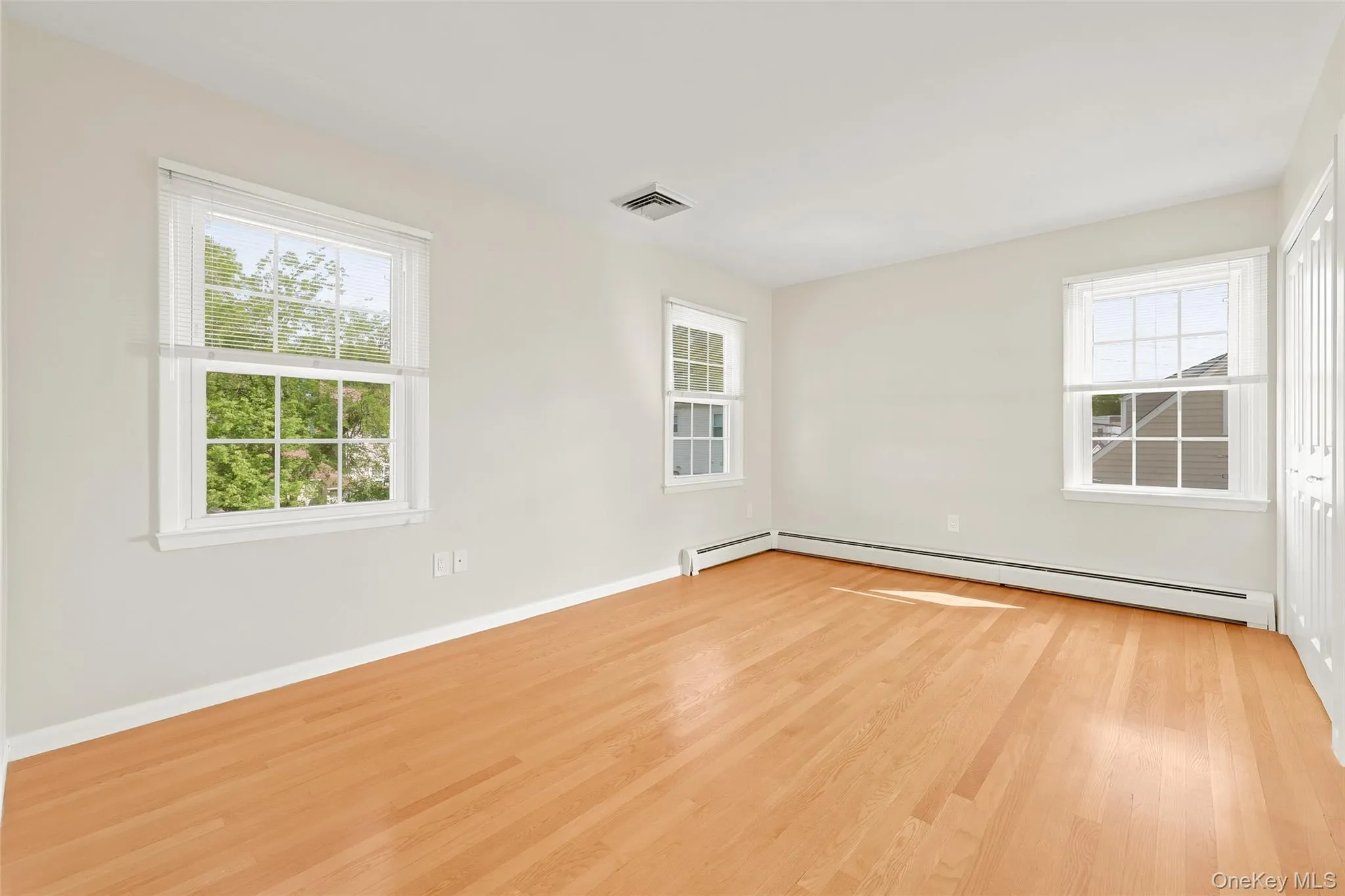 60 Oakland Avenue, Harrison, NY, 4 Bedrooms Bedrooms, 8 Rooms Rooms,2 BathroomsBathrooms,Residential Lease,For Rent,Oakland,0,1025439 60 Oakland Avenue, Harrison, NY, 4 Bedrooms Bedrooms, 8 Rooms Rooms,2 BathroomsBathrooms,Residential Lease,For Rent,Oakland,0,1025439