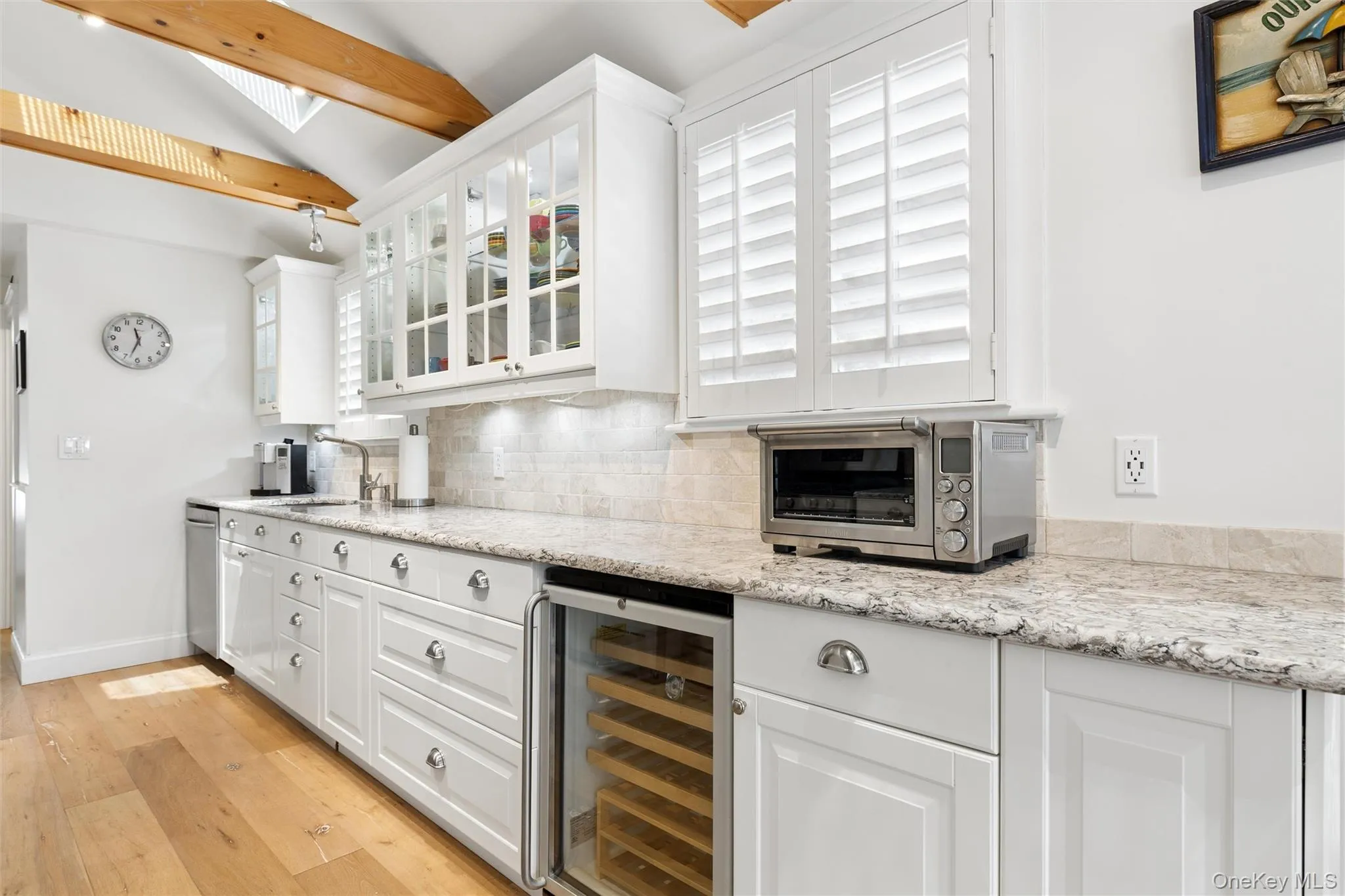 33 Bay Avenue, Southampton, NY, 2 Bedrooms Bedrooms, 4 Rooms Rooms,1 BathroomBathrooms,Residential Lease,For Rent,Bay,0,1025443 33 Bay Avenue, Southampton, NY, 2 Bedrooms Bedrooms, 4 Rooms Rooms,1 BathroomBathrooms,Residential Lease,For Rent,Bay,0,1025443