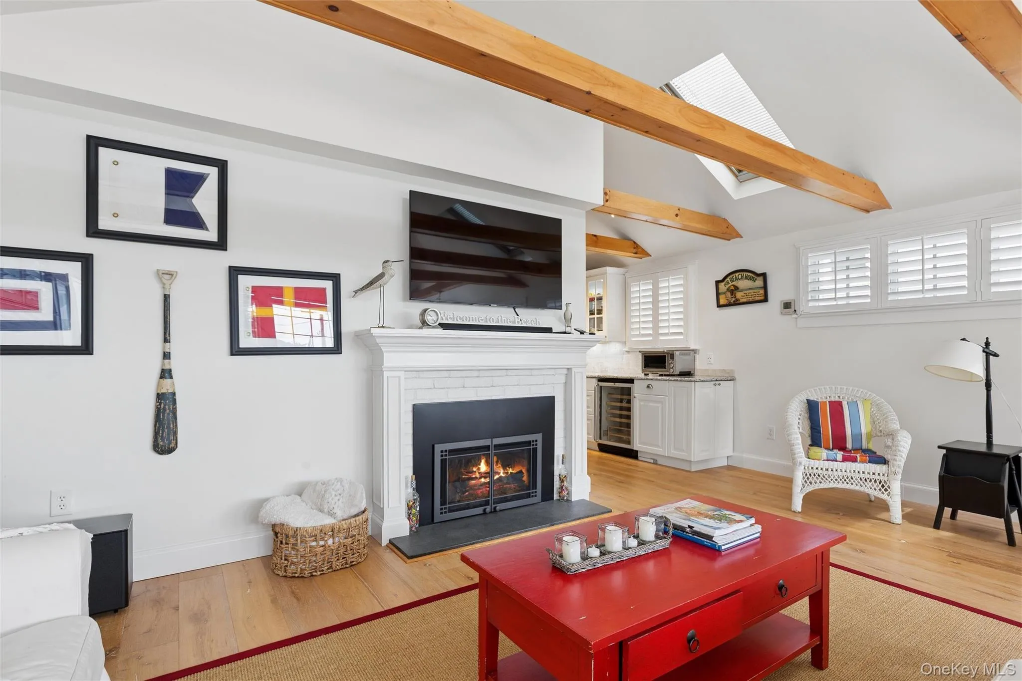 33 Bay Avenue, Southampton, NY, 2 Bedrooms Bedrooms, 4 Rooms Rooms,1 BathroomBathrooms,Residential Lease,For Rent,Bay,0,1025443 33 Bay Avenue, Southampton, NY, 2 Bedrooms Bedrooms, 4 Rooms Rooms,1 BathroomBathrooms,Residential Lease,For Rent,Bay,0,1025443