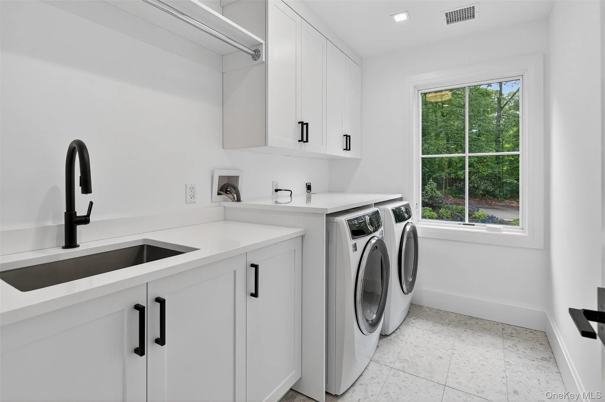 32 Pine Road, Oyster Bay, NY, 5 Bedrooms Bedrooms, 14 Rooms Rooms,5 BathroomsBathrooms,Residential,For Rent,Pine,0,1025444 32 Pine Road, Oyster Bay, NY, 5 Bedrooms Bedrooms, 14 Rooms Rooms,5 BathroomsBathrooms,Residential,For Rent,Pine,0,1025444