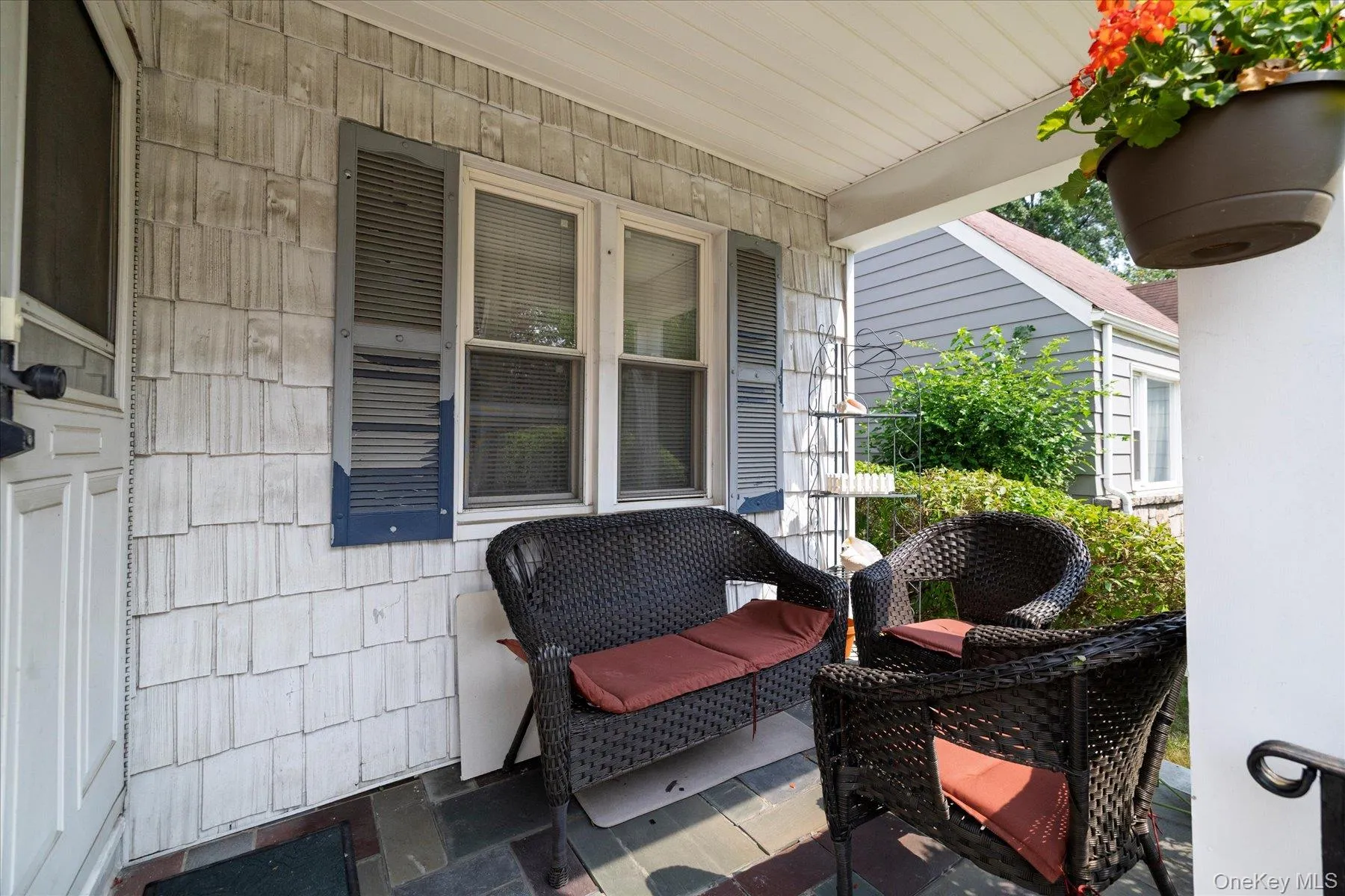 187 Raff Avenue, Hempstead, NY, 4 Bedrooms Bedrooms, 7 Rooms Rooms,1 BathroomBathrooms,Residential,For Rent,Raff,0,1025445 187 Raff Avenue, Hempstead, NY, 4 Bedrooms Bedrooms, 7 Rooms Rooms,1 BathroomBathrooms,Residential,For Rent,Raff,0,1025445
