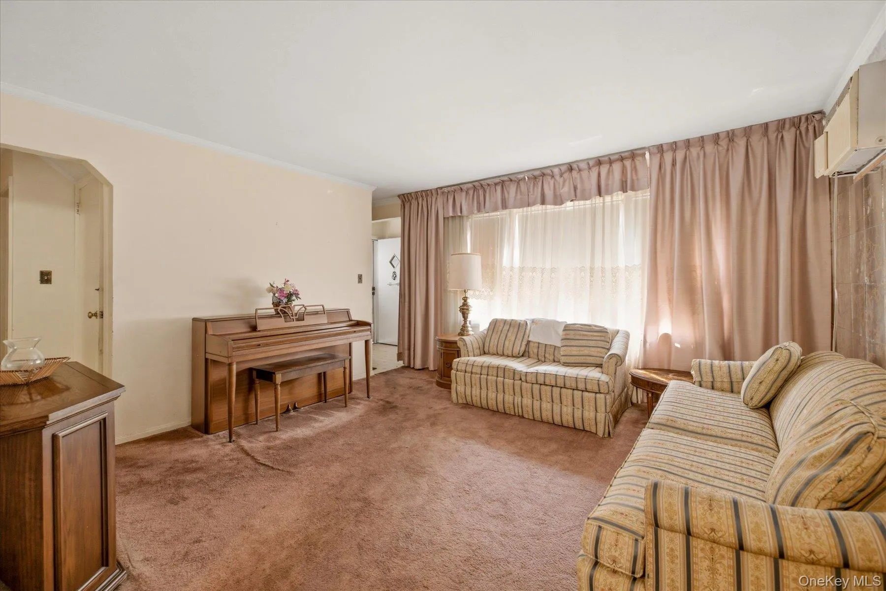 187 Raff Avenue, Hempstead, NY, 4 Bedrooms Bedrooms, 7 Rooms Rooms,1 BathroomBathrooms,Residential,For Rent,Raff,0,1025445 187 Raff Avenue, Hempstead, NY, 4 Bedrooms Bedrooms, 7 Rooms Rooms,1 BathroomBathrooms,Residential,For Rent,Raff,0,1025445