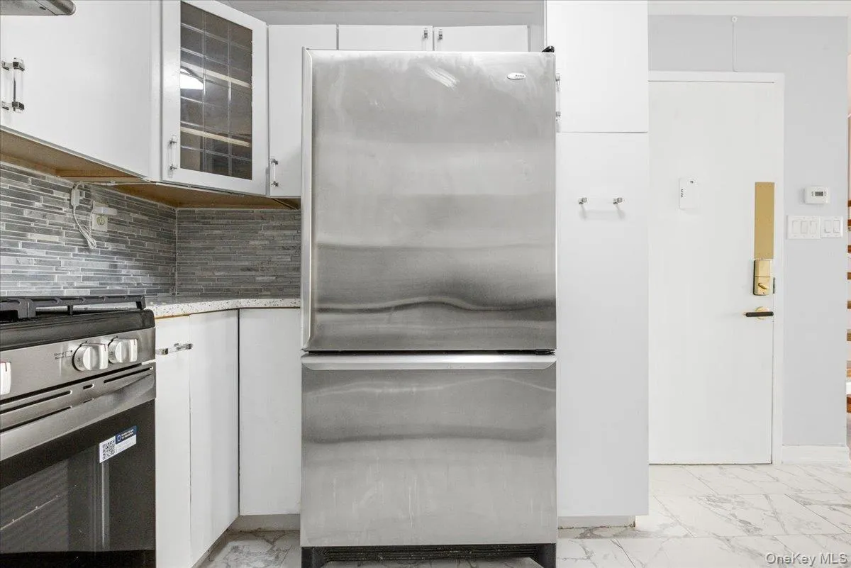 76-01 113th Street, New York, NY, 3 Bedrooms Bedrooms, 7 Rooms Rooms,2 BathroomsBathrooms,Residential,For Rent,113th,0,1025450 76-01 113th Street, New York, NY, 3 Bedrooms Bedrooms, 7 Rooms Rooms,2 BathroomsBathrooms,Residential,For Rent,113th,0,1025450