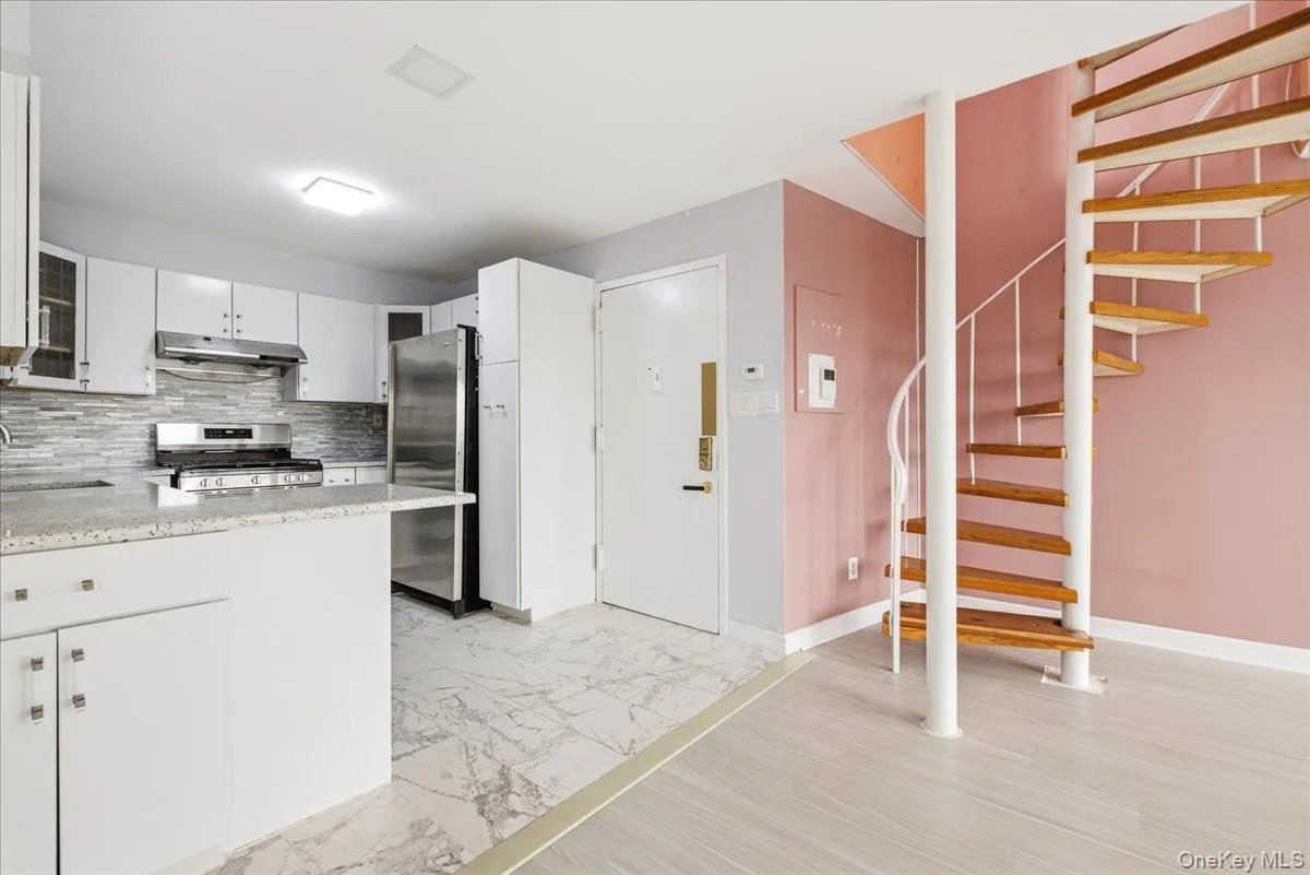 76-01 113th Street, New York, NY, 3 Bedrooms Bedrooms, 7 Rooms Rooms,2 BathroomsBathrooms,Residential,For Rent,113th,0,1025450 76-01 113th Street, New York, NY, 3 Bedrooms Bedrooms, 7 Rooms Rooms,2 BathroomsBathrooms,Residential,For Rent,113th,0,1025450