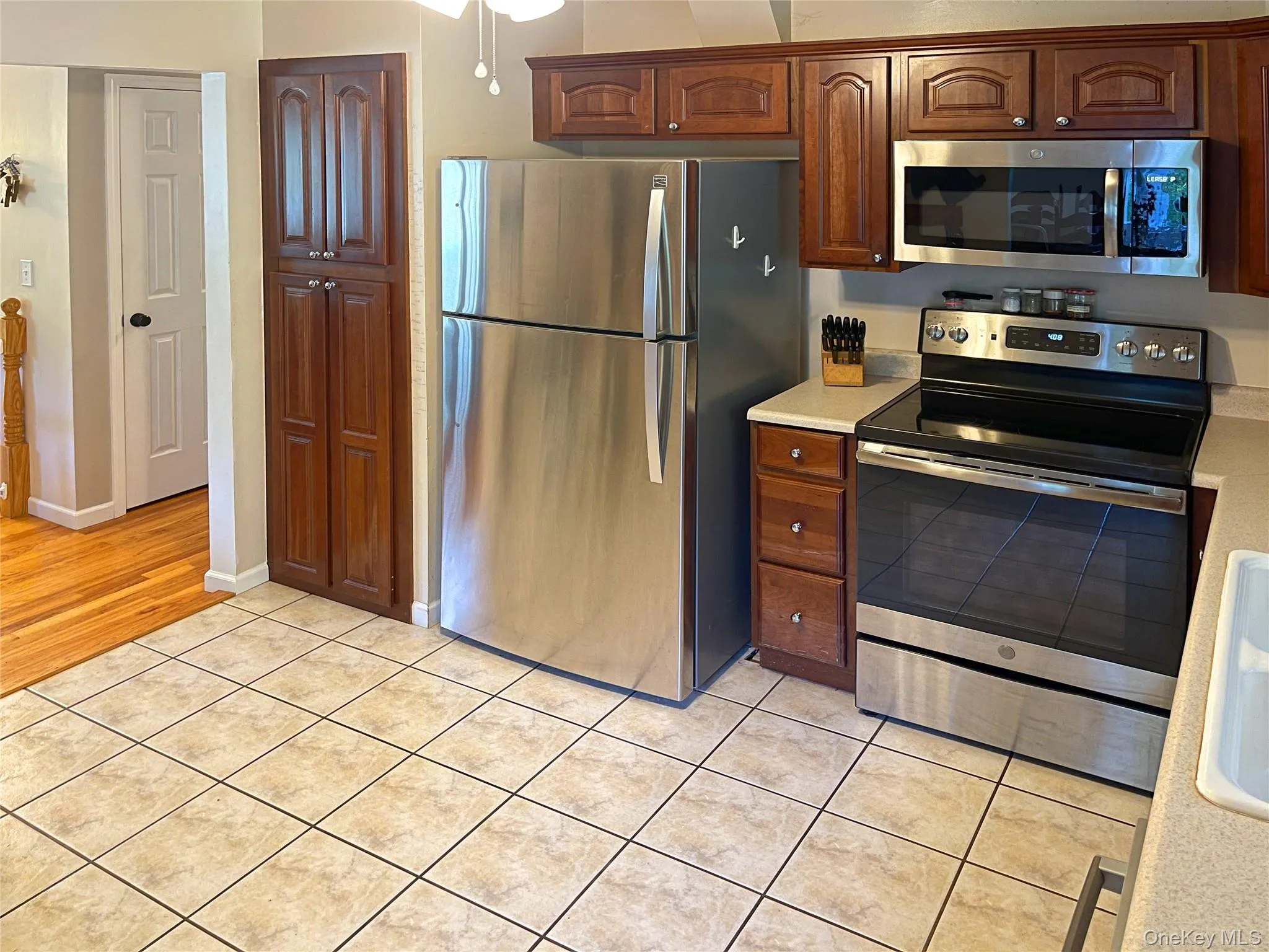 43 Julie Drive, East Fishkill, NY, 4 Bedrooms Bedrooms, 8 Rooms Rooms,1 BathroomBathrooms,Residential,For Rent,Julie,0,1025451 43 Julie Drive, East Fishkill, NY, 4 Bedrooms Bedrooms, 8 Rooms Rooms,1 BathroomBathrooms,Residential,For Rent,Julie,0,1025451