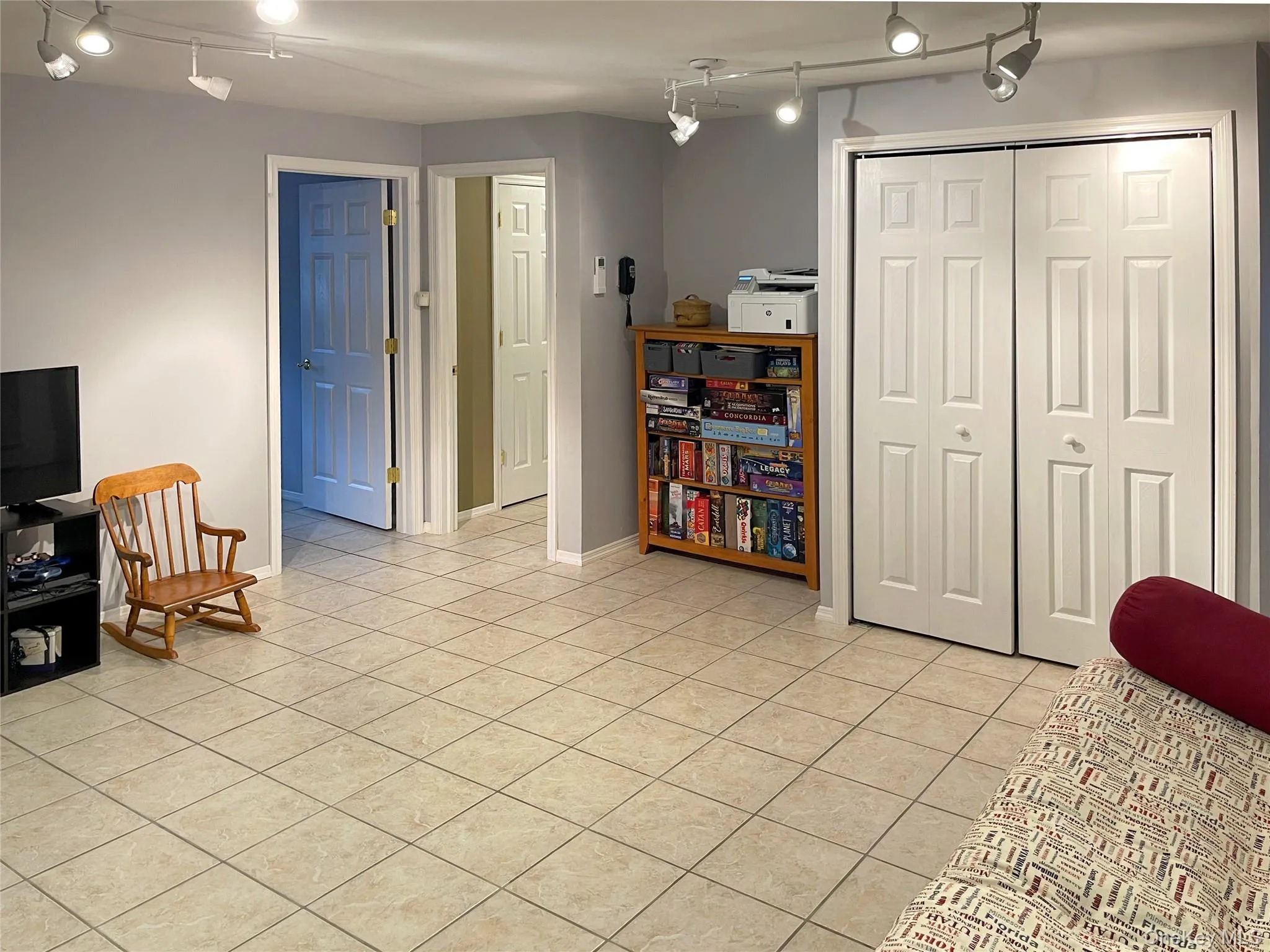 43 Julie Drive, East Fishkill, NY, 4 Bedrooms Bedrooms, 8 Rooms Rooms,1 BathroomBathrooms,Residential,For Rent,Julie,0,1025451 43 Julie Drive, East Fishkill, NY, 4 Bedrooms Bedrooms, 8 Rooms Rooms,1 BathroomBathrooms,Residential,For Rent,Julie,0,1025451