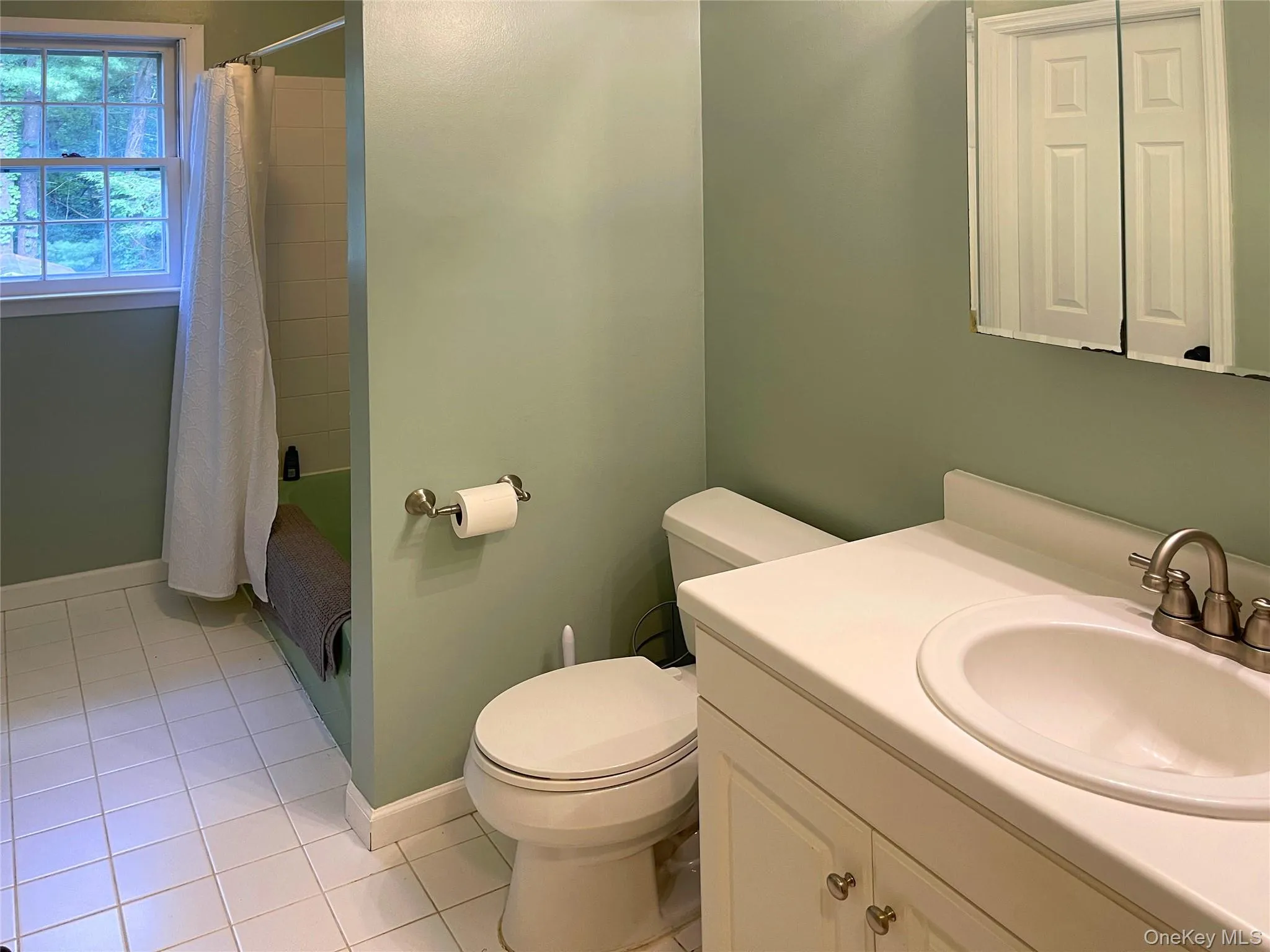 43 Julie Drive, East Fishkill, NY, 4 Bedrooms Bedrooms, 8 Rooms Rooms,1 BathroomBathrooms,Residential,For Rent,Julie,0,1025451 43 Julie Drive, East Fishkill, NY, 4 Bedrooms Bedrooms, 8 Rooms Rooms,1 BathroomBathrooms,Residential,For Rent,Julie,0,1025451