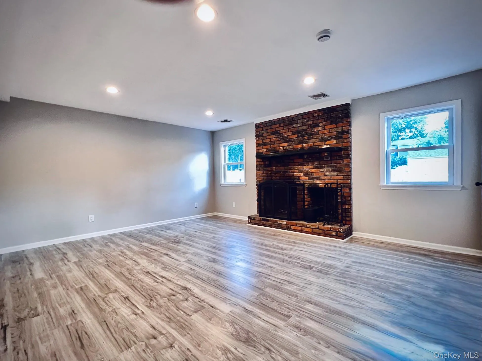 10 Summercress Lane, Brookhaven, NY, 5 Bedrooms Bedrooms, 9 Rooms Rooms,2 BathroomsBathrooms,Residential,For Rent,Summercress,0,1025456 10 Summercress Lane, Brookhaven, NY, 5 Bedrooms Bedrooms, 9 Rooms Rooms,2 BathroomsBathrooms,Residential,For Rent,Summercress,0,1025456