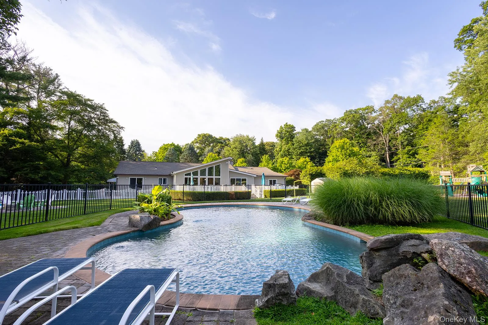 153 Brookville Lane, Oyster Bay, NY, 4 Bedrooms Bedrooms, 8 Rooms Rooms,3 BathroomsBathrooms,Residential,For Rent,Brookville,0,1025463 153 Brookville Lane, Oyster Bay, NY, 4 Bedrooms Bedrooms, 8 Rooms Rooms,3 BathroomsBathrooms,Residential,For Rent,Brookville,0,1025463
