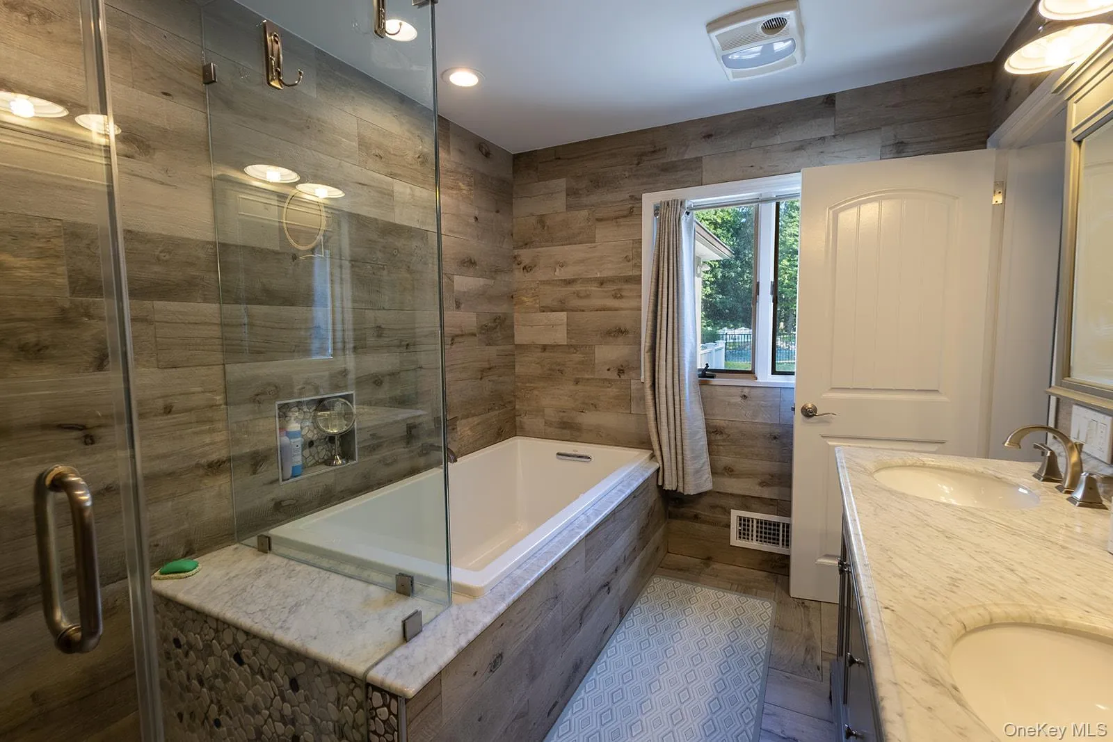 153 Brookville Lane, Oyster Bay, NY, 4 Bedrooms Bedrooms, 8 Rooms Rooms,3 BathroomsBathrooms,Residential,For Rent,Brookville,0,1025463 153 Brookville Lane, Oyster Bay, NY, 4 Bedrooms Bedrooms, 8 Rooms Rooms,3 BathroomsBathrooms,Residential,For Rent,Brookville,0,1025463