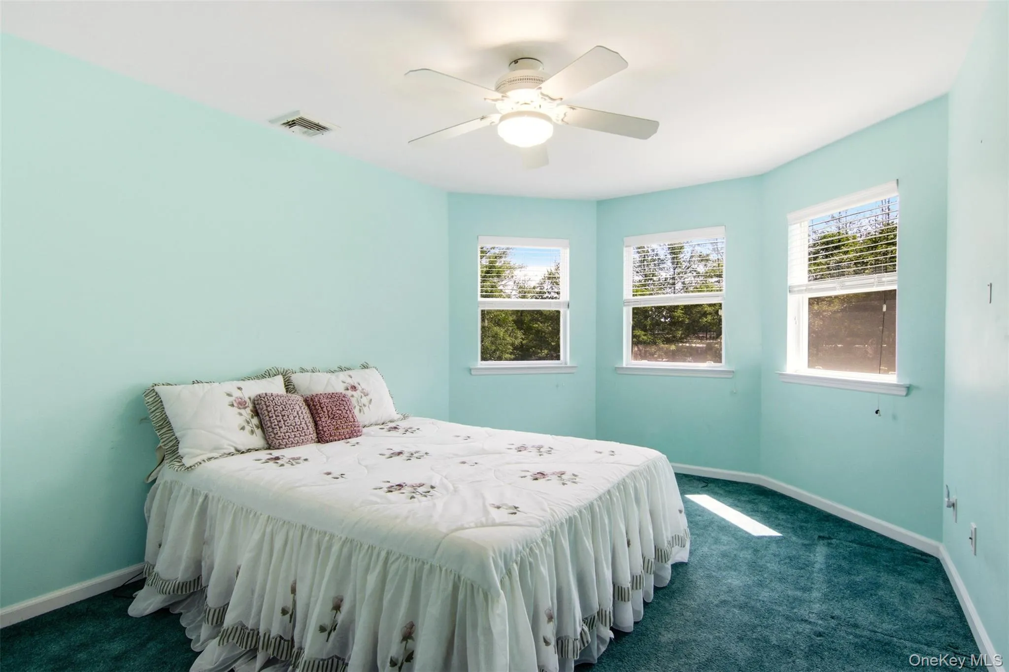 6 Poplar Lane, Smithtown, NY, 4 Bedrooms Bedrooms, 8 Rooms Rooms,2 BathroomsBathrooms,Residential,For Rent,Poplar,0,1025467 6 Poplar Lane, Smithtown, NY, 4 Bedrooms Bedrooms, 8 Rooms Rooms,2 BathroomsBathrooms,Residential,For Rent,Poplar,0,1025467