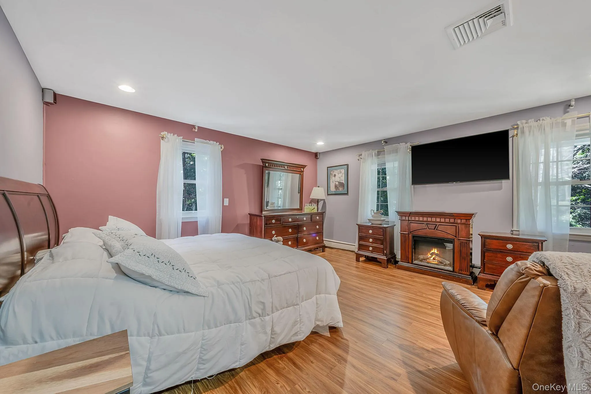 77 Shore Road, Brookhaven, NY, 5 Bedrooms Bedrooms, 11 Rooms Rooms,2 BathroomsBathrooms,Residential,For Rent,Shore,0,1025468 77 Shore Road, Brookhaven, NY, 5 Bedrooms Bedrooms, 11 Rooms Rooms,2 BathroomsBathrooms,Residential,For Rent,Shore,0,1025468