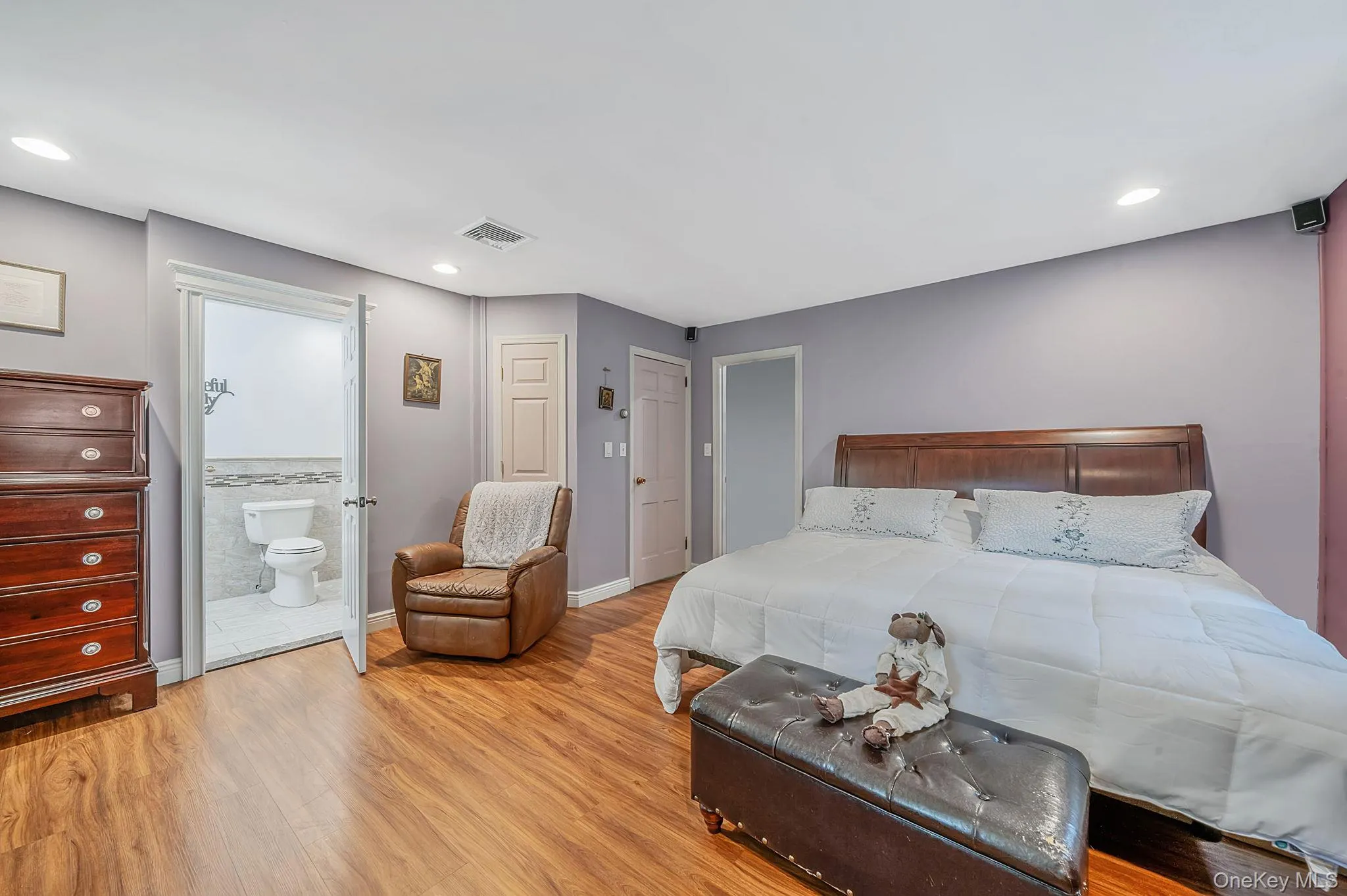 77 Shore Road, Brookhaven, NY, 5 Bedrooms Bedrooms, 11 Rooms Rooms,2 BathroomsBathrooms,Residential,For Rent,Shore,0,1025468 77 Shore Road, Brookhaven, NY, 5 Bedrooms Bedrooms, 11 Rooms Rooms,2 BathroomsBathrooms,Residential,For Rent,Shore,0,1025468