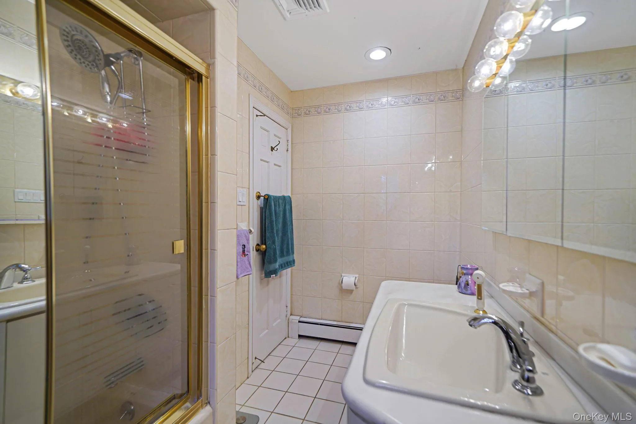 77 Shore Road, Brookhaven, NY, 5 Bedrooms Bedrooms, 11 Rooms Rooms,2 BathroomsBathrooms,Residential,For Rent,Shore,0,1025468 77 Shore Road, Brookhaven, NY, 5 Bedrooms Bedrooms, 11 Rooms Rooms,2 BathroomsBathrooms,Residential,For Rent,Shore,0,1025468