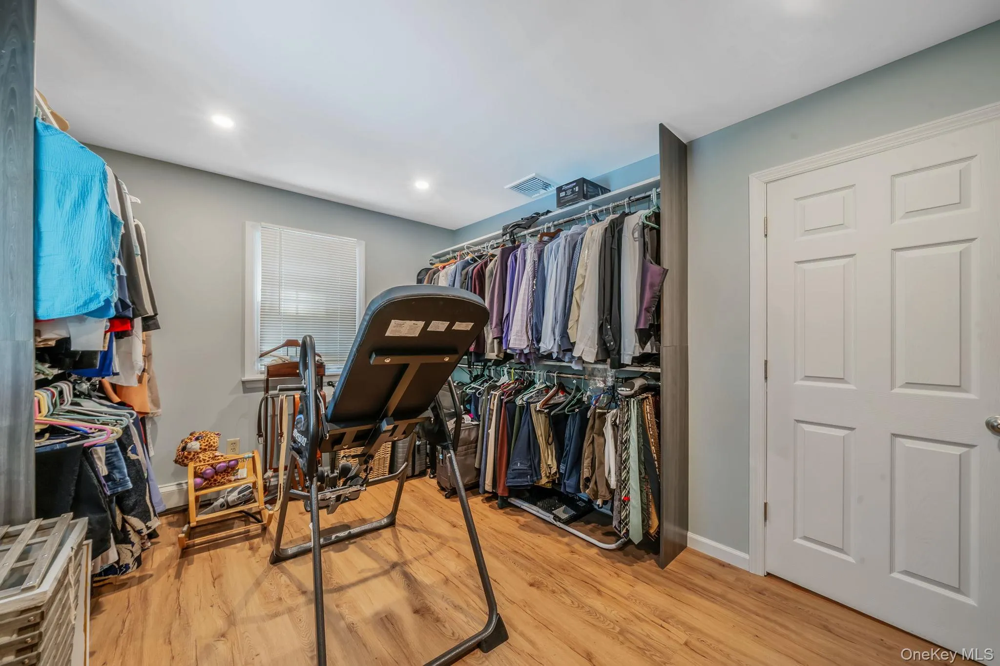 77 Shore Road, Brookhaven, NY, 5 Bedrooms Bedrooms, 11 Rooms Rooms,2 BathroomsBathrooms,Residential,For Rent,Shore,0,1025468 77 Shore Road, Brookhaven, NY, 5 Bedrooms Bedrooms, 11 Rooms Rooms,2 BathroomsBathrooms,Residential,For Rent,Shore,0,1025468