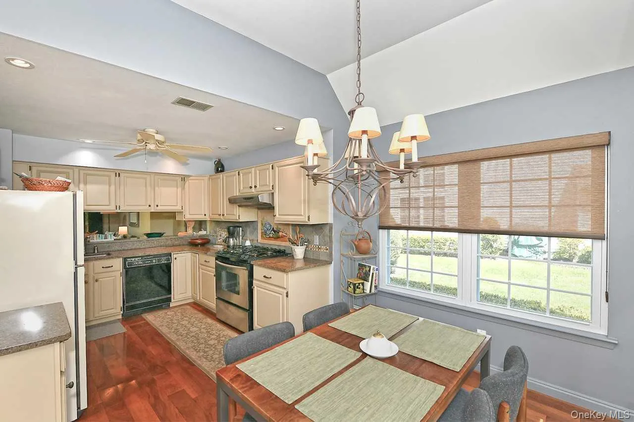 26 Mystic Circle, Islip, NY, 2 Bedrooms Bedrooms, 5 Rooms Rooms,2 BathroomsBathrooms,Residential,For Rent,Mystic,0,1025469 26 Mystic Circle, Islip, NY, 2 Bedrooms Bedrooms, 5 Rooms Rooms,2 BathroomsBathrooms,Residential,For Rent,Mystic,0,1025469