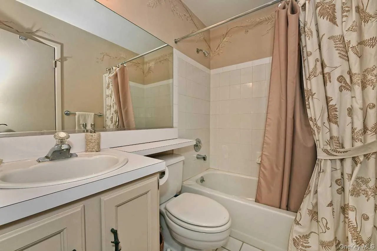 26 Mystic Circle, Islip, NY, 2 Bedrooms Bedrooms, 5 Rooms Rooms,2 BathroomsBathrooms,Residential,For Rent,Mystic,0,1025469 26 Mystic Circle, Islip, NY, 2 Bedrooms Bedrooms, 5 Rooms Rooms,2 BathroomsBathrooms,Residential,For Rent,Mystic,0,1025469
