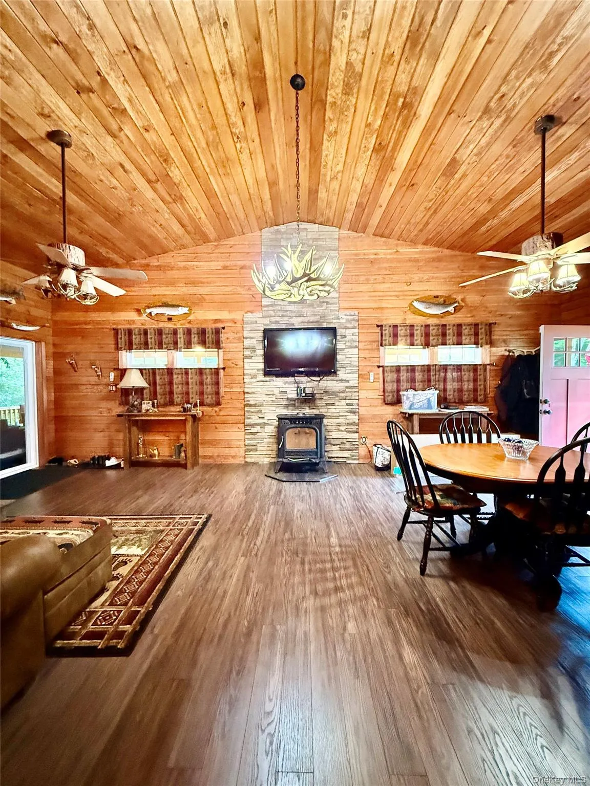 180 Harris Road, Thompson, NY, 5 Bedrooms Bedrooms, 14 Rooms Rooms,5 BathroomsBathrooms,Residential,For Rent,Harris,0,1025474 180 Harris Road, Thompson, NY, 5 Bedrooms Bedrooms, 14 Rooms Rooms,5 BathroomsBathrooms,Residential,For Rent,Harris,0,1025474