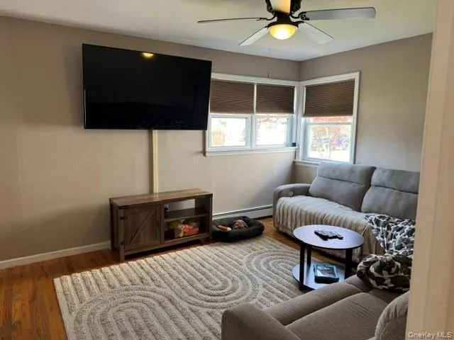 2656 Cedar Lane, Hempstead, NY, 3 Bedrooms Bedrooms, 6 Rooms Rooms,2 BathroomsBathrooms,Residential Lease,For Rent,Cedar,0,1025477 2656 Cedar Lane, Hempstead, NY, 3 Bedrooms Bedrooms, 6 Rooms Rooms,2 BathroomsBathrooms,Residential Lease,For Rent,Cedar,0,1025477