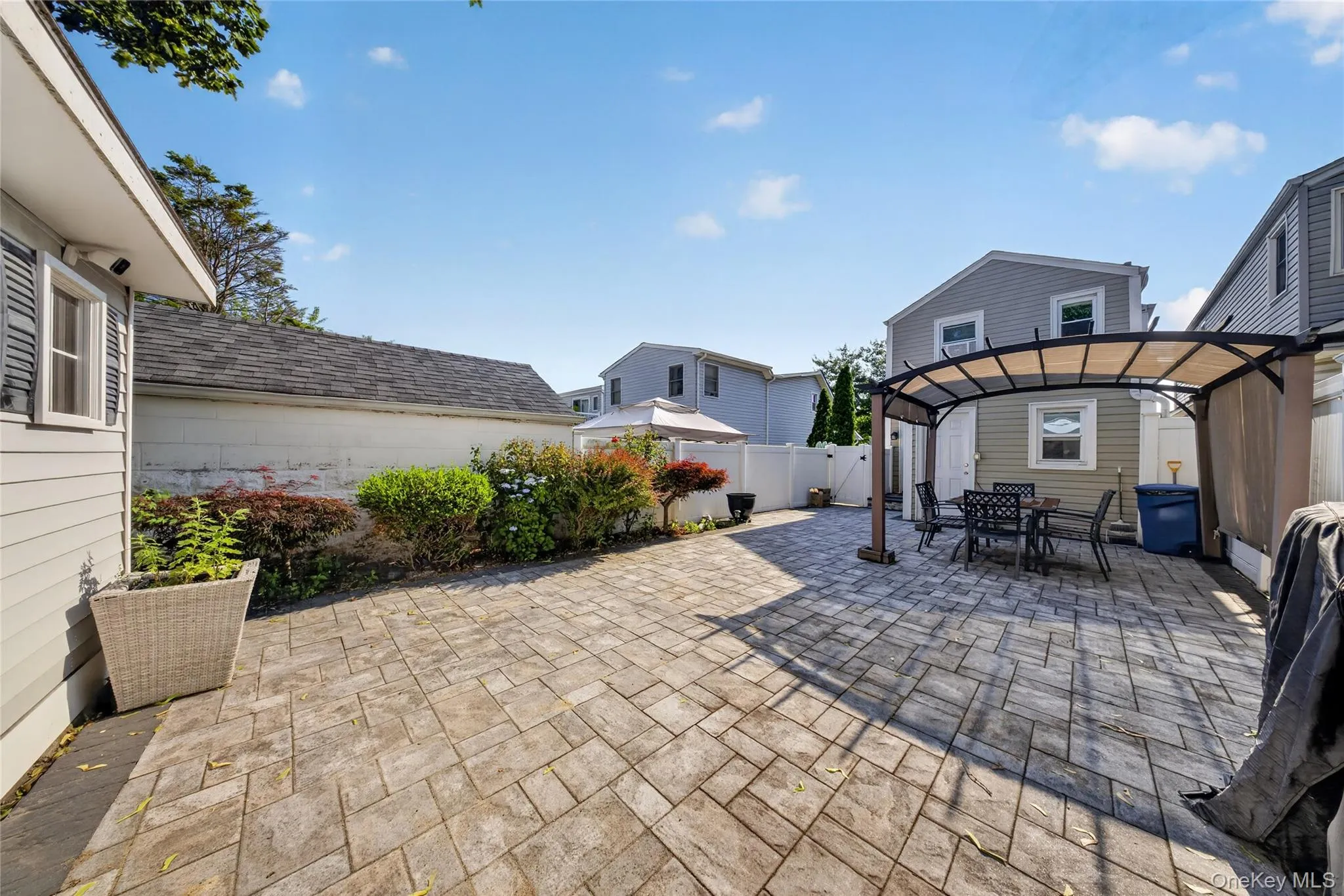41 Catherine Avenue, Hempstead, NY, 3 Bedrooms Bedrooms, 8 Rooms Rooms,2 BathroomsBathrooms,Residential,For Rent,Catherine,0,1025482 41 Catherine Avenue, Hempstead, NY, 3 Bedrooms Bedrooms, 8 Rooms Rooms,2 BathroomsBathrooms,Residential,For Rent,Catherine,0,1025482